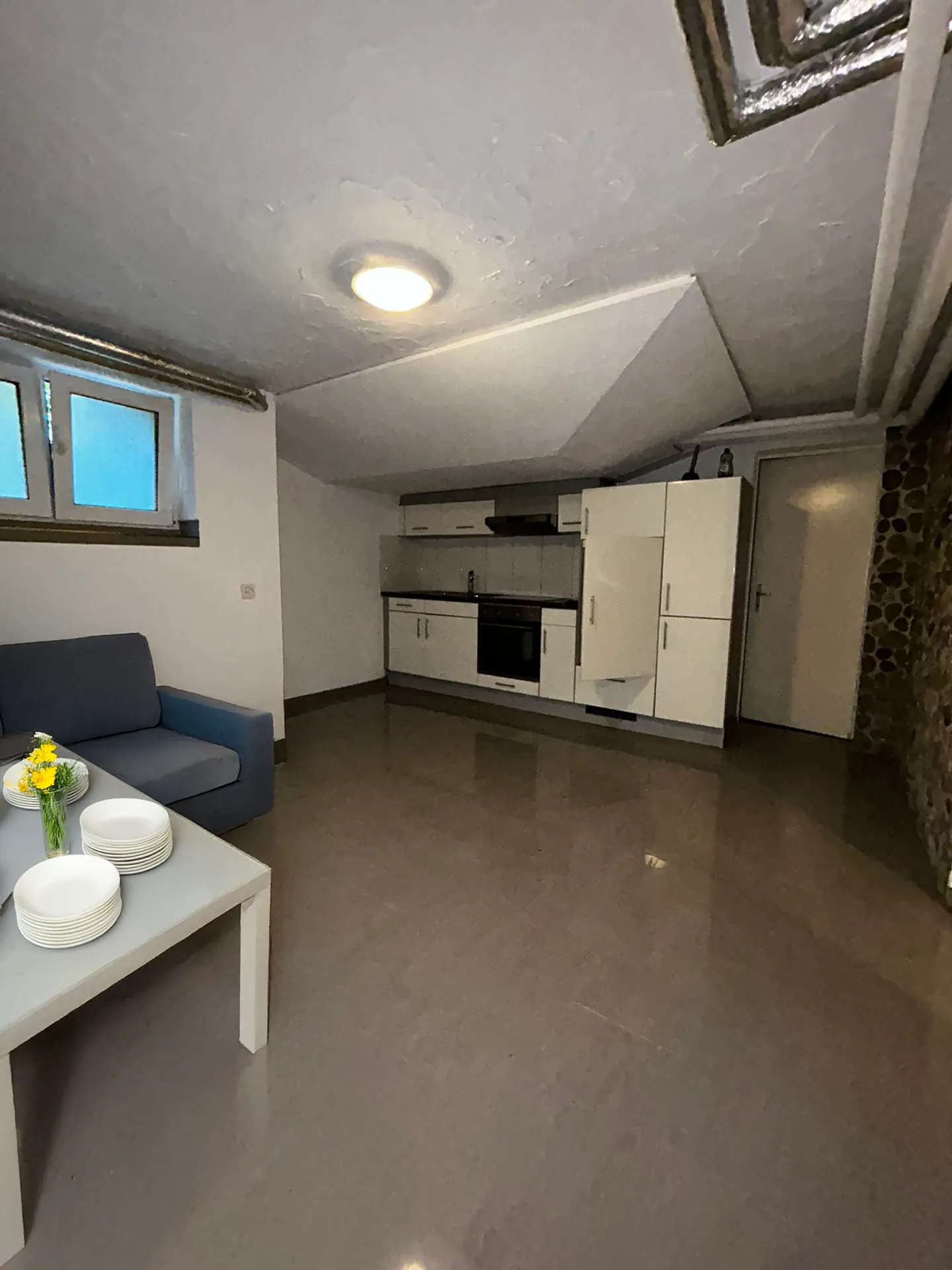 Apartment for rent - Photo 1 of 3