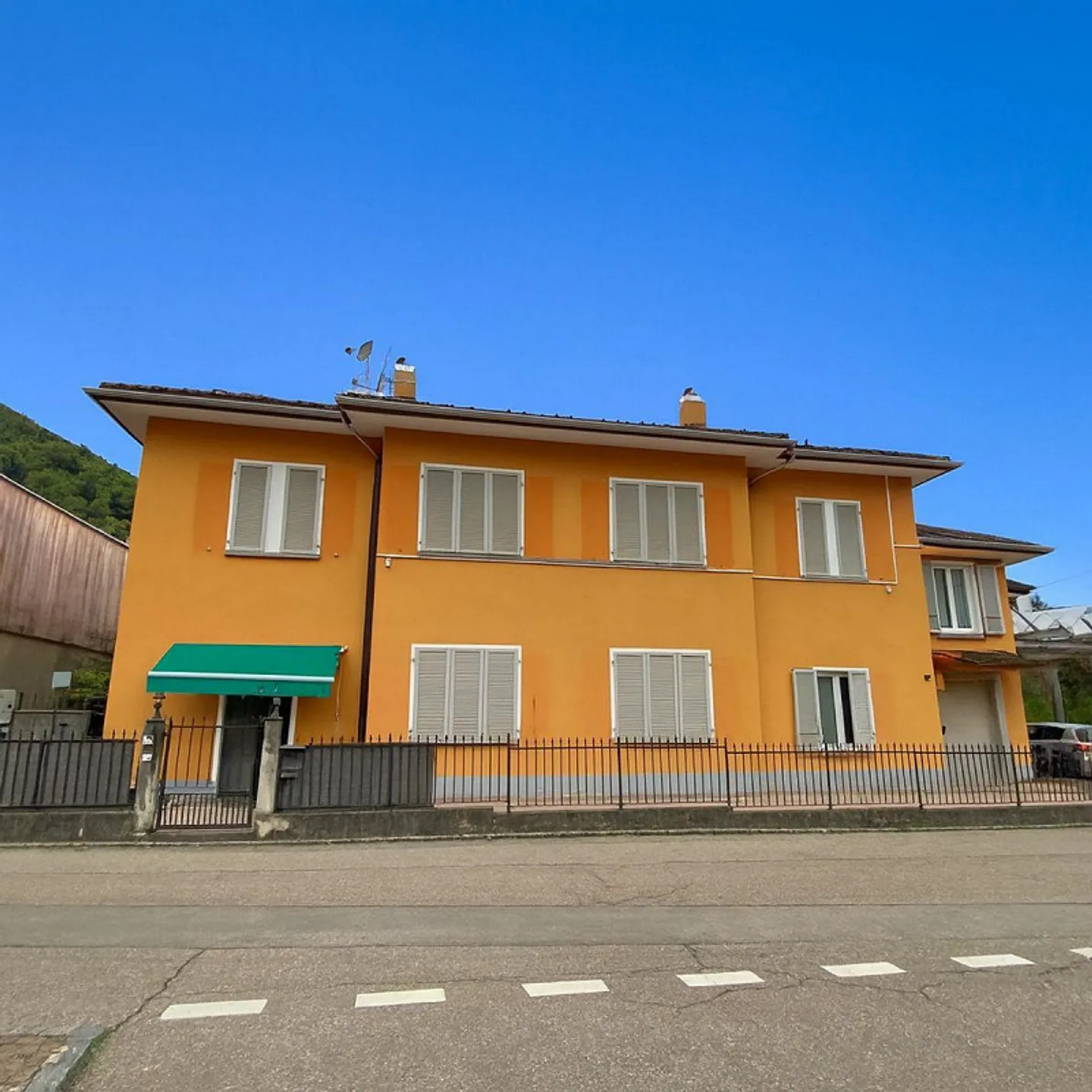 Casa bifamiliare in vendita - Foto 1 di 13