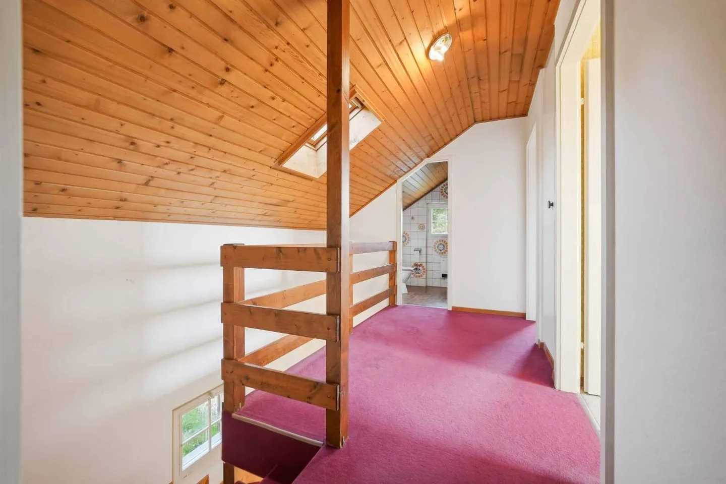 Detached villa with 6 rooms - Large plot & tranquility - Photo 9 of 13