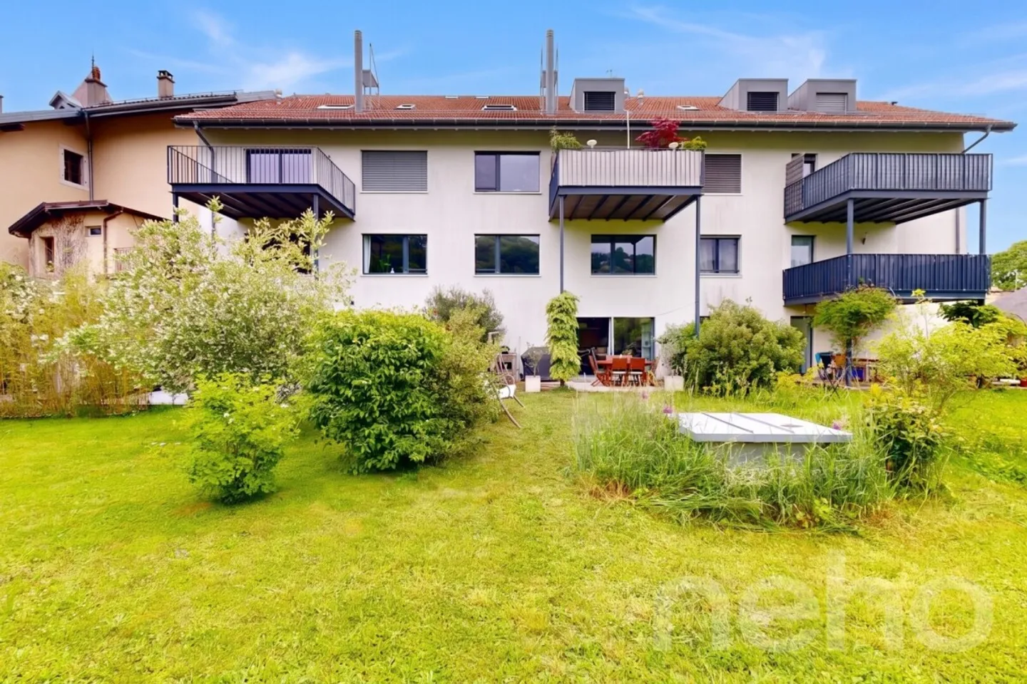 Magnificent Duplex with Terrace and Private Garden - Photo 3 of 12