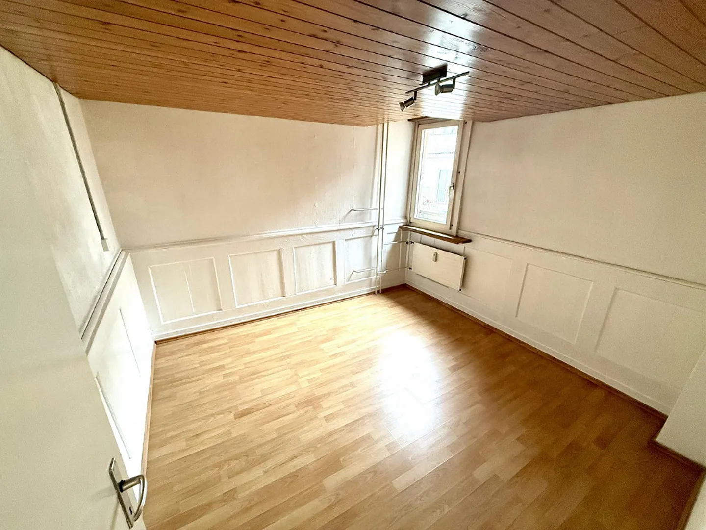 Top! Bellissimo appartamento di 3.5 stanze vicino al lago! - Foto 4 di 10