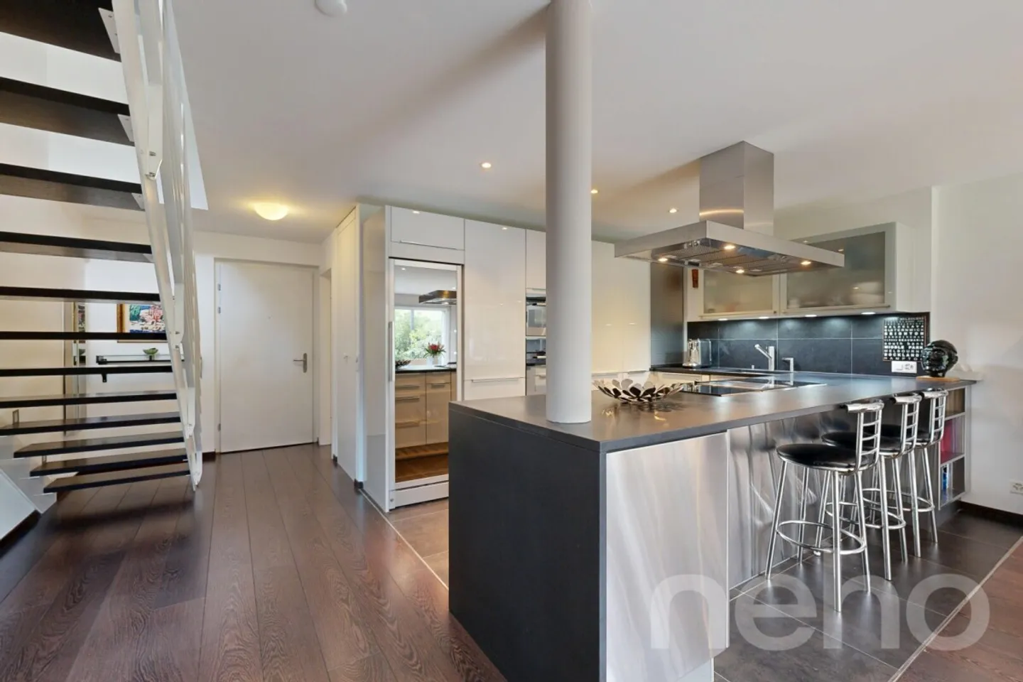 Magnificent Duplex with Terrace and Private Garden - Photo 7 of 12
