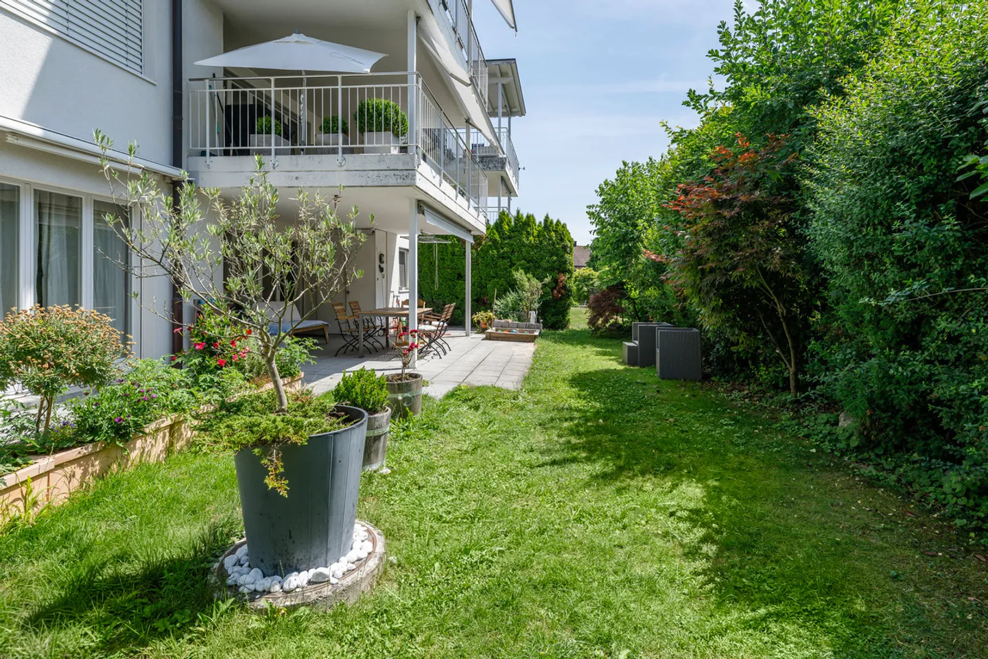 Helle Gartenwohnung in der Natur - Foto 1 von 9