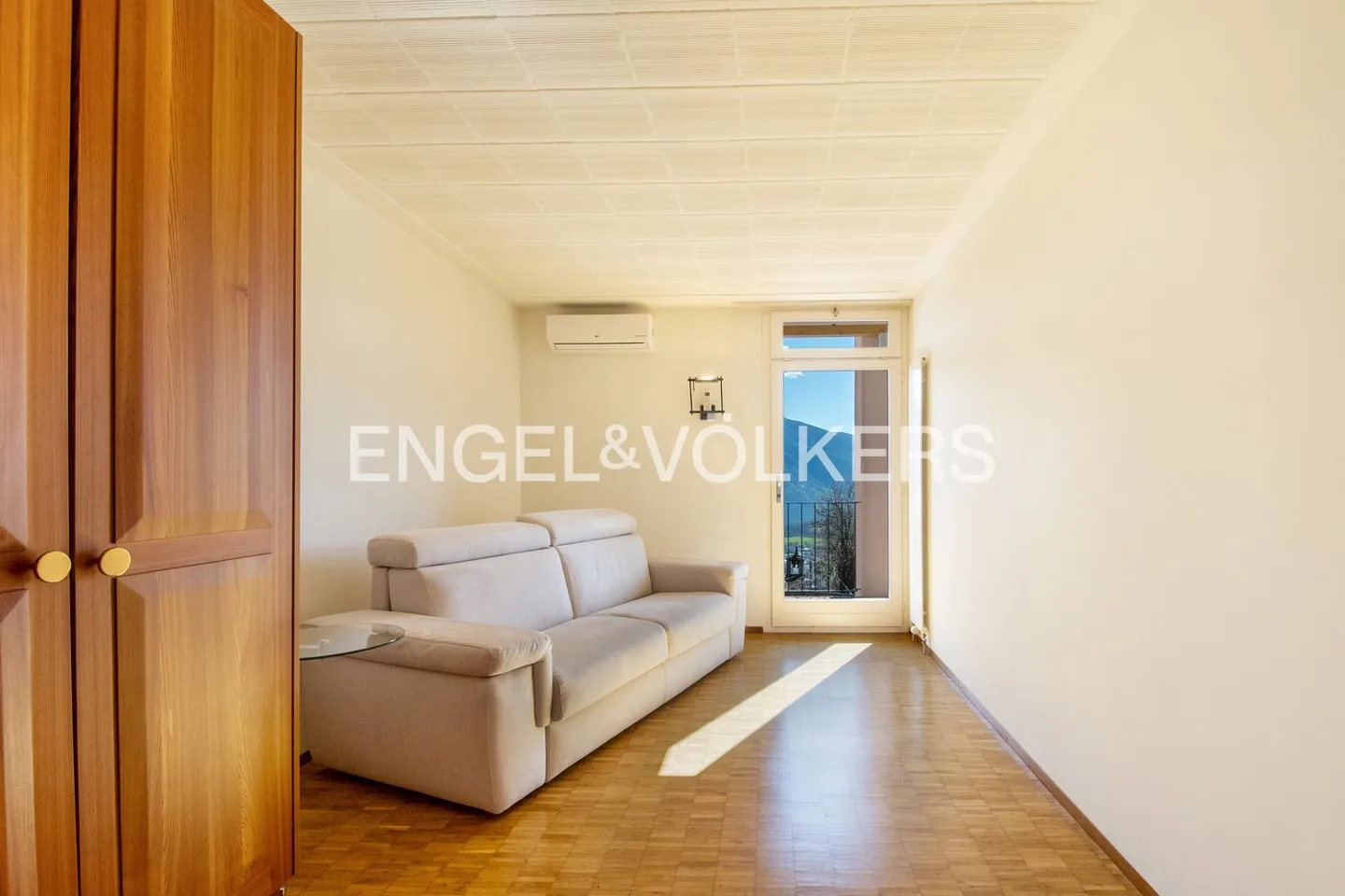 Affascinante casa a schiera con 3,5 stanze e vista unica sul lago (21) - Foto 5 di 11