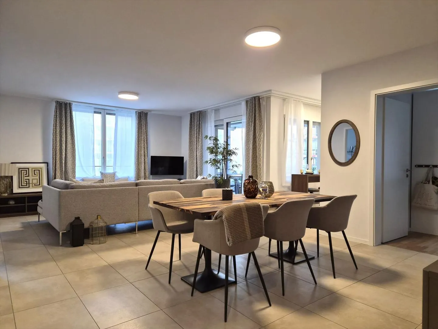 Dachgeschoss 5.5 Zimmer - Foto 2 von 12