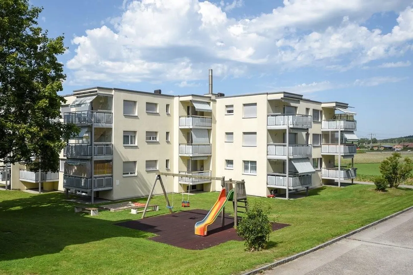 Your new family apartment on the raised ground floor - Photo 1 of 12