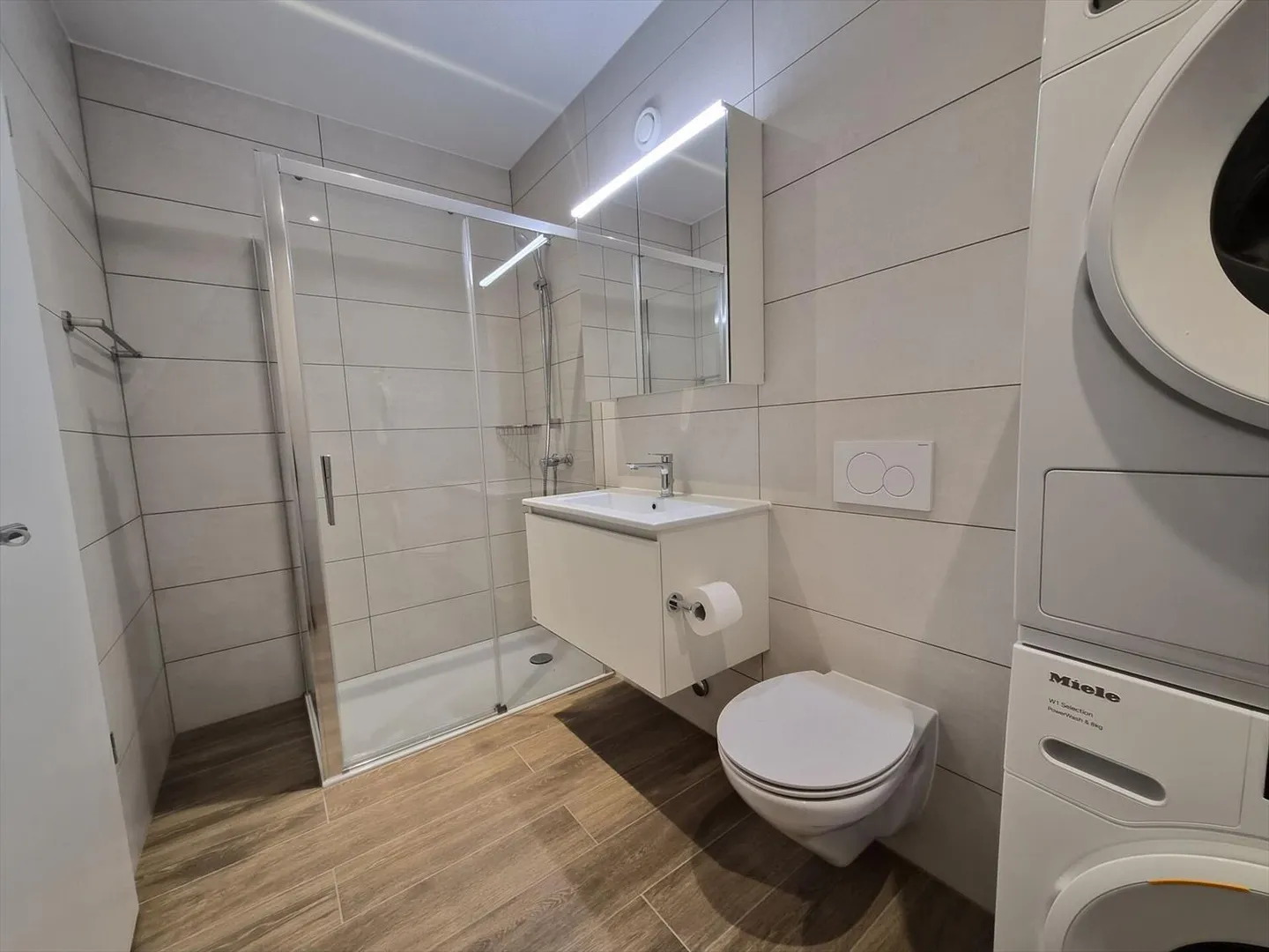 Dachgeschoss 5.5 Zimmer - Foto 8 von 12