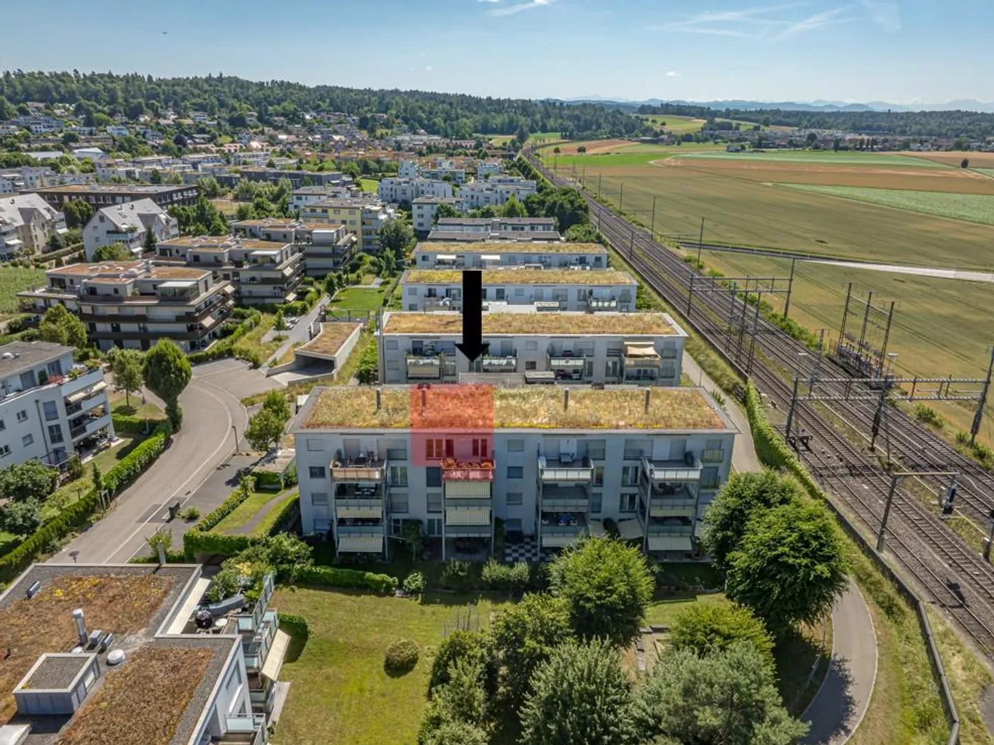 3.5-Zi-Wohnung mit Cheminée, Balkon & Tiefgaragenparkplatz - Foto 1 von 18