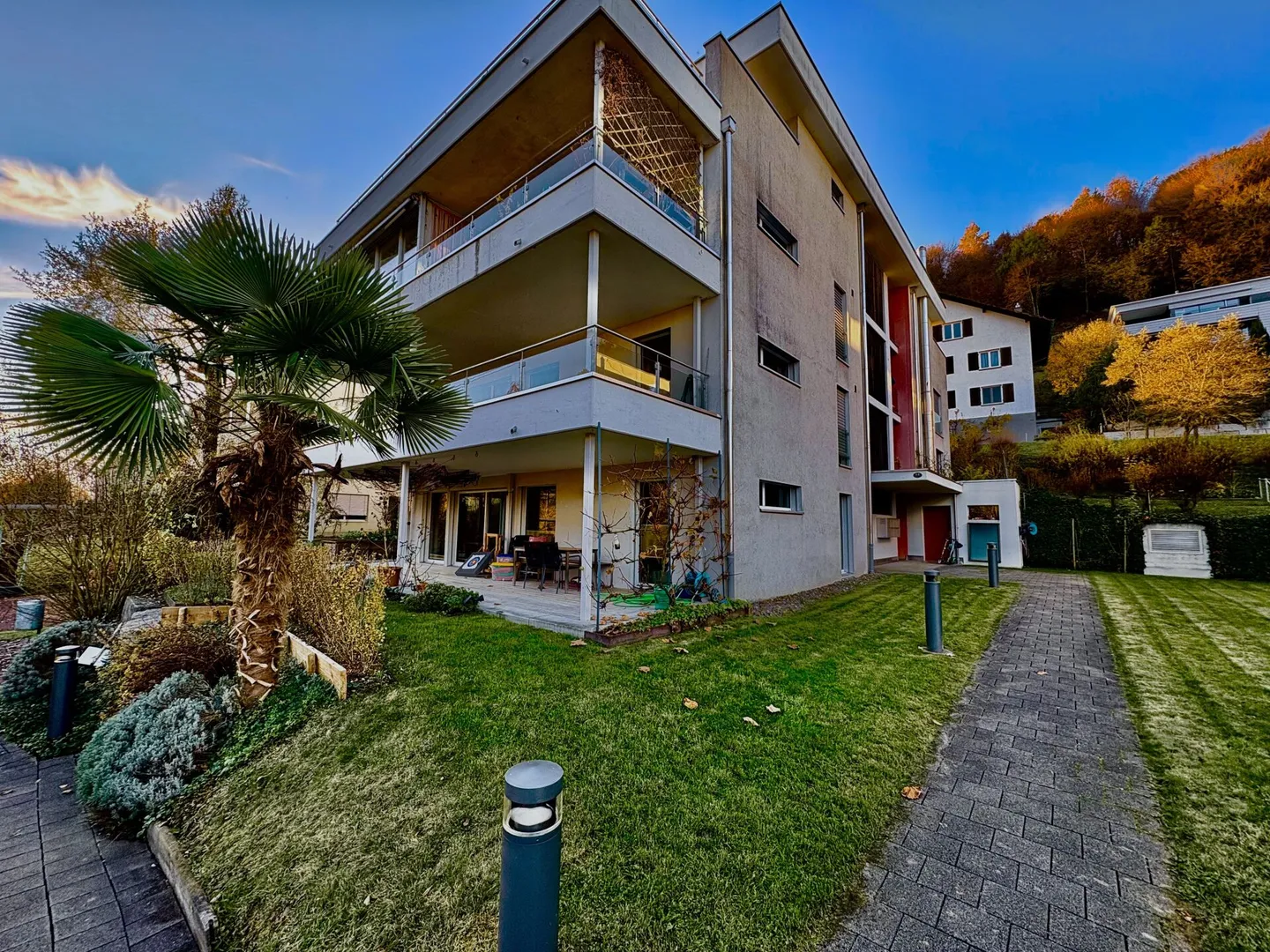 Living with a View - Charming and Quiet 2.5 Room Apartment - Photo 1 of 8