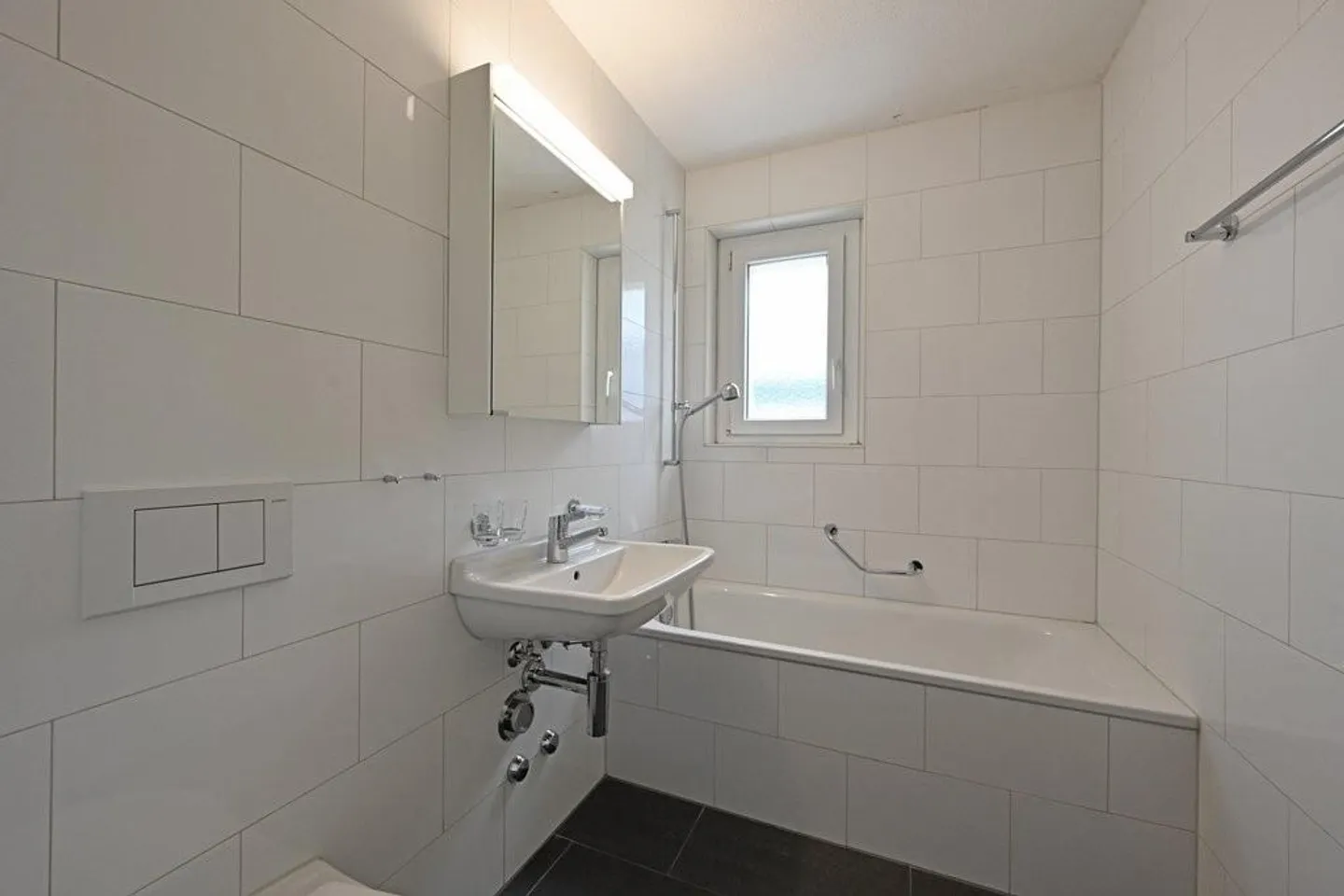 Your new family apartment on the raised ground floor - Photo 9 of 12