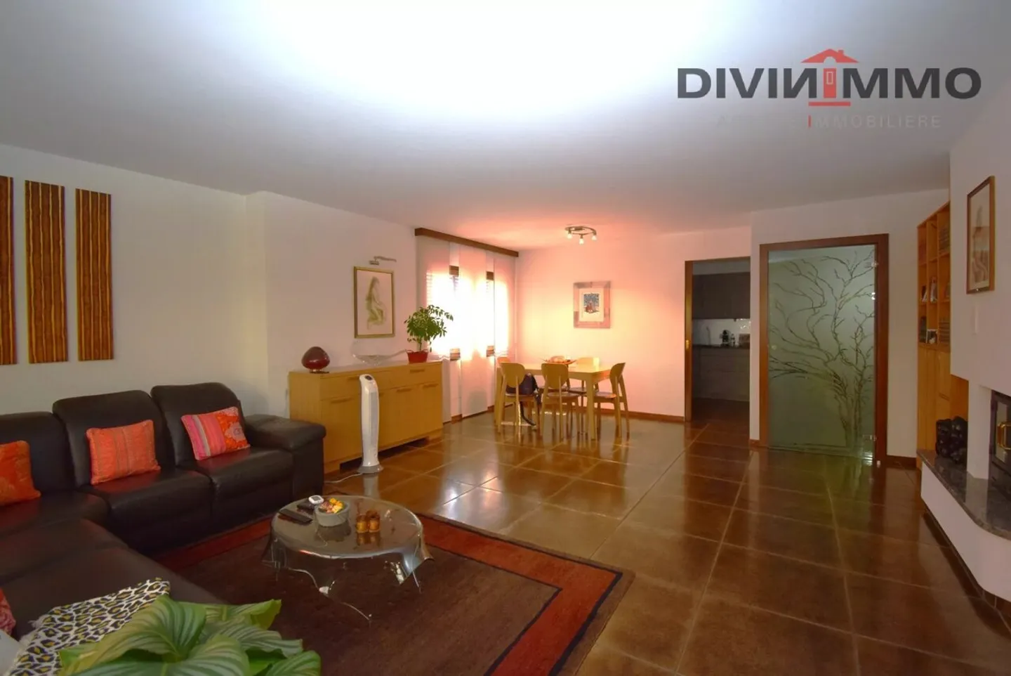 Spacious 5.5-Room Apartment - Photo 2 of 13