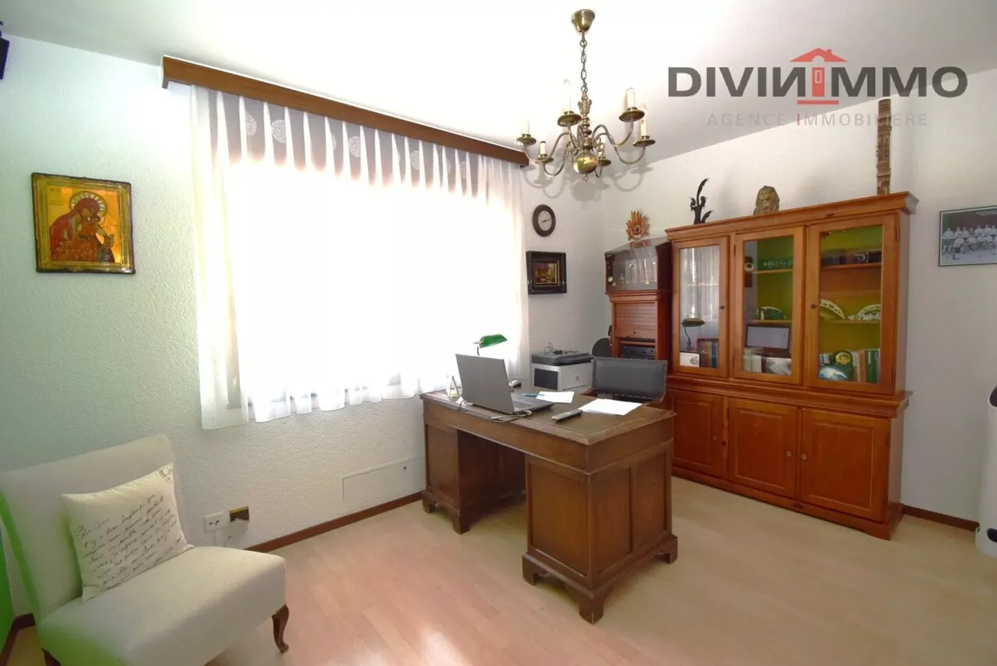 Spacious 5.5-Room Apartment - Photo 7 of 13