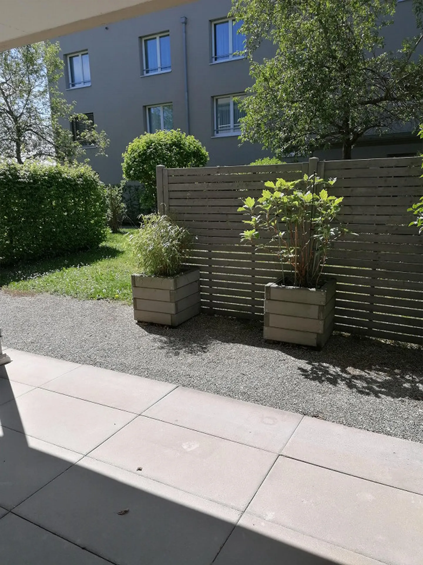 Moderno appartamento di 2,5 stanze con enorme terrazza giardino - Foto 4 di 8