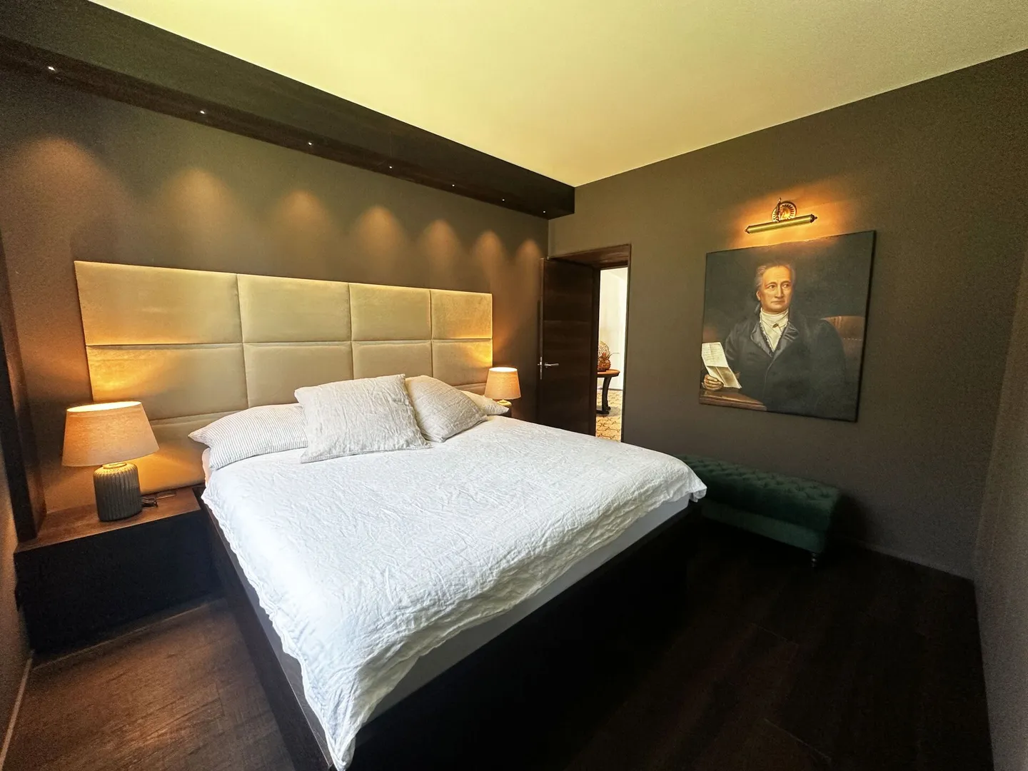 Exklusive Wohnung mit moderner Innenarchitektur im Zentrum von Jona - Foto 4 di 6