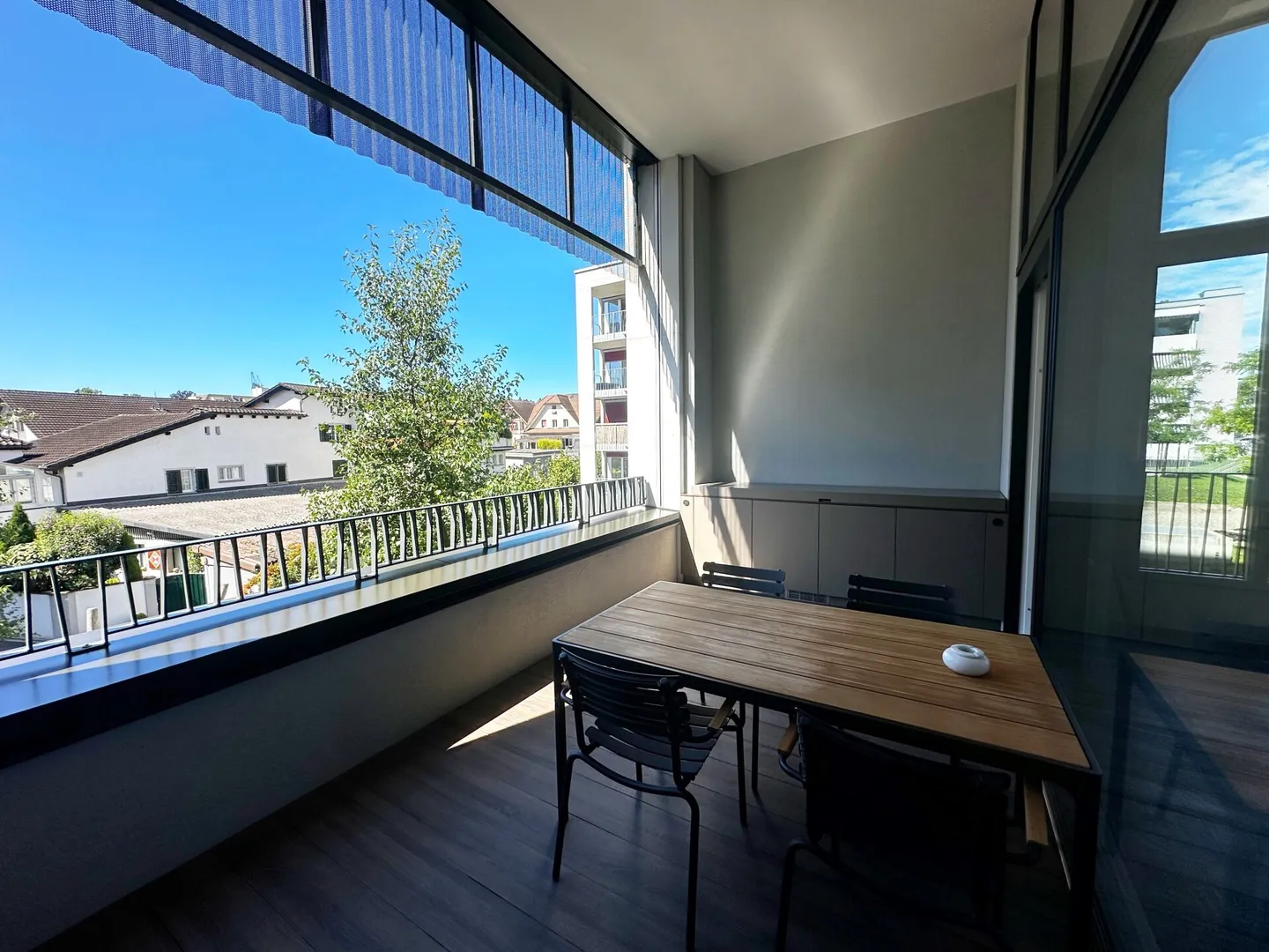 Exklusive Wohnung mit moderner Innenarchitektur im Zentrum von Jona - Foto 6 di 6