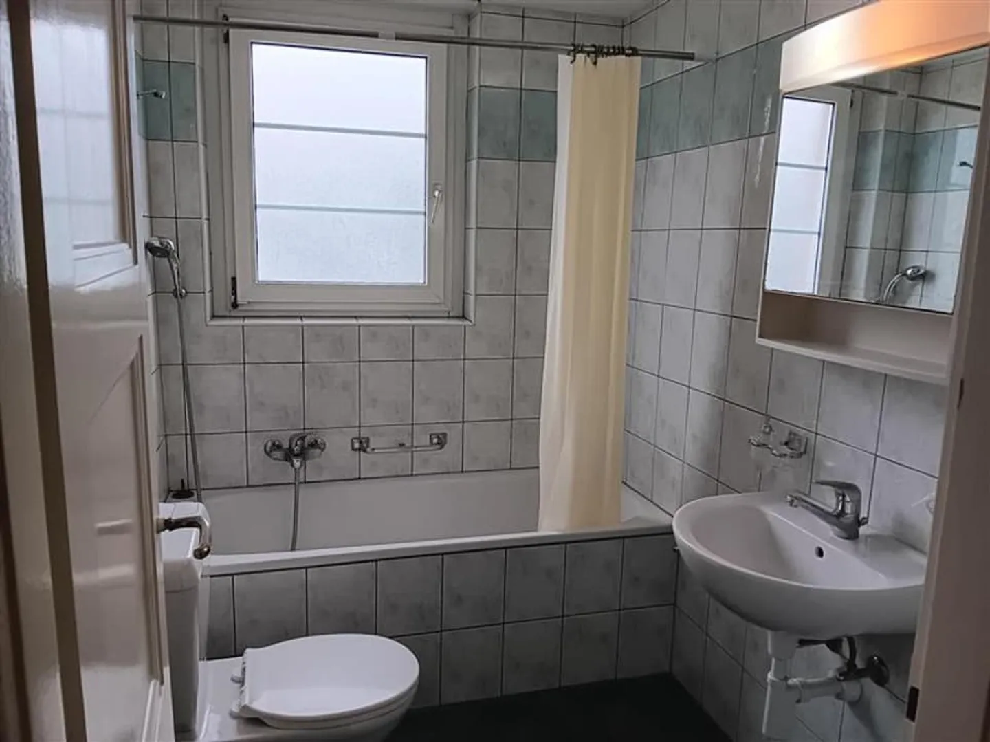 2-Zimmer-Wohnung in der Nähe aller Annehmlichkeiten - Foto 3 von 10