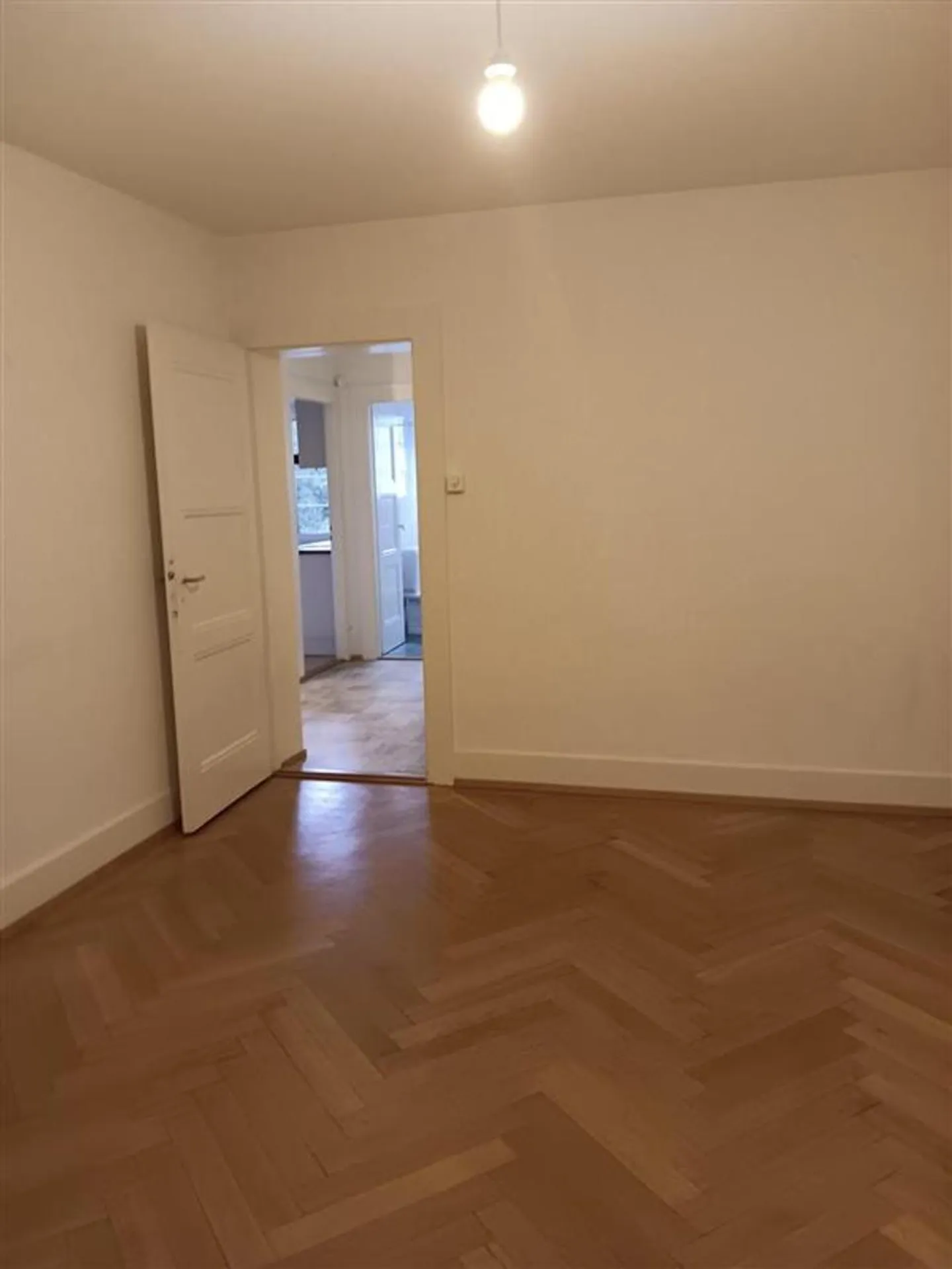 2-Zimmer-Wohnung in der Nähe aller Annehmlichkeiten - Foto 4 von 10