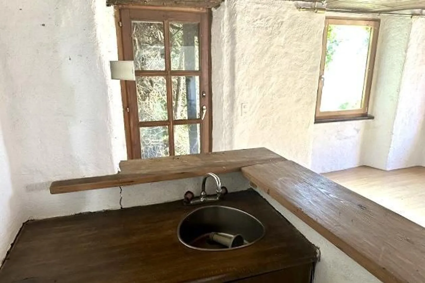 Three House Parts with Large Garden - Photo 9 of 49