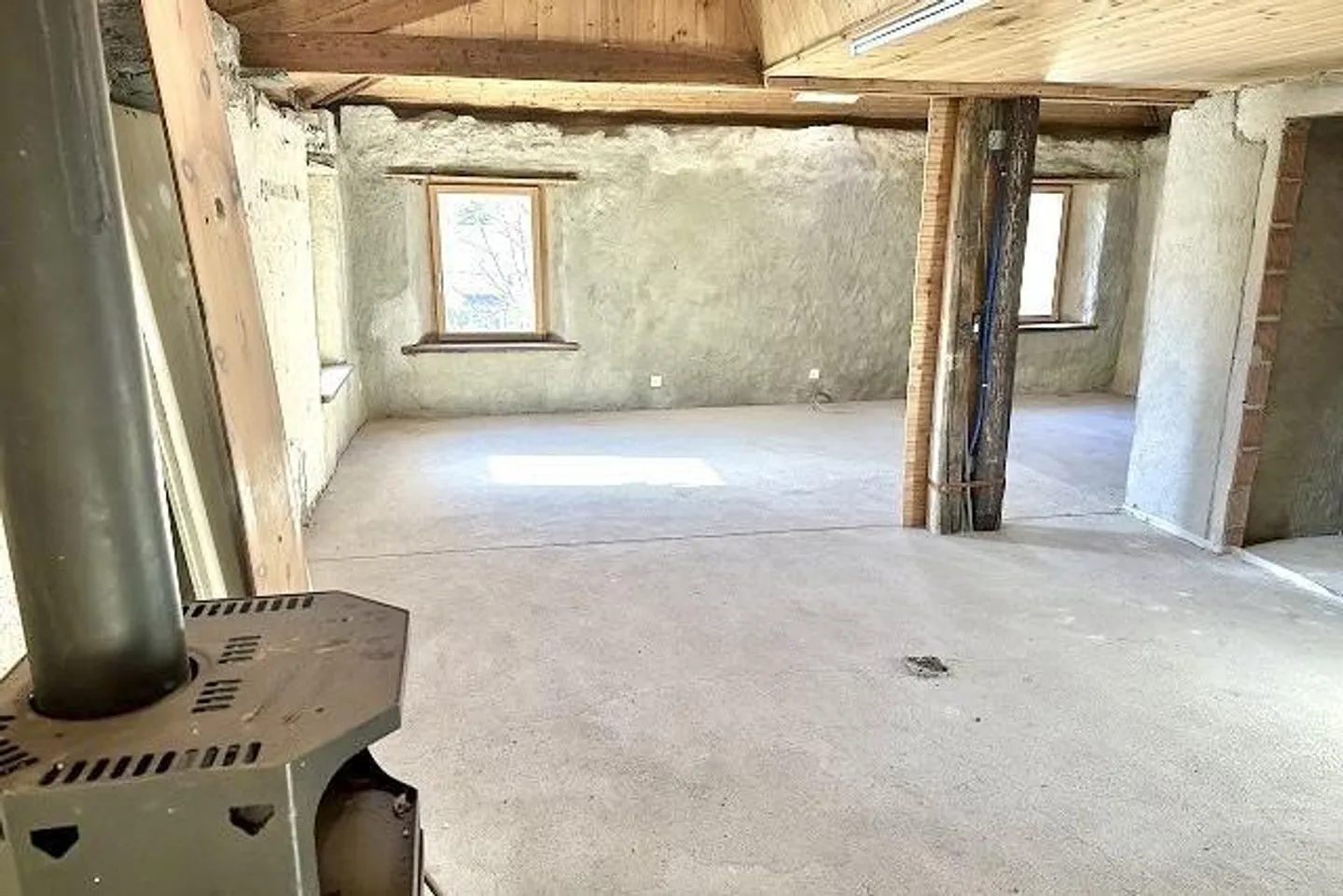 Three House Parts with Large Garden - Photo 21 of 49