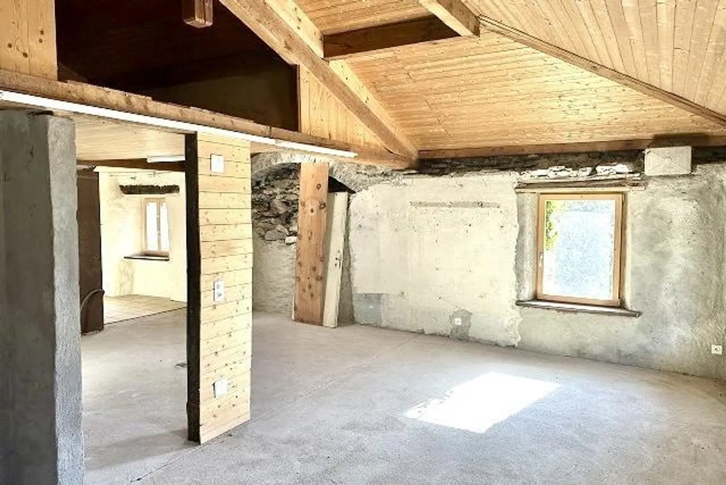 Three House Parts with Large Garden - Photo 23 of 49