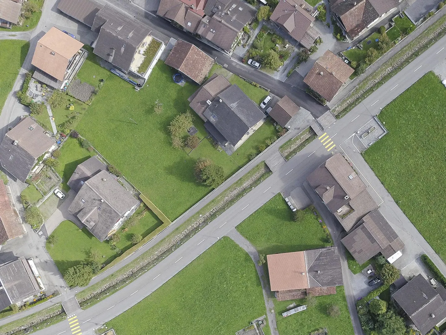 Section de maison avec deux appartements et terrain à bâtir - Photo 5 sur 8
