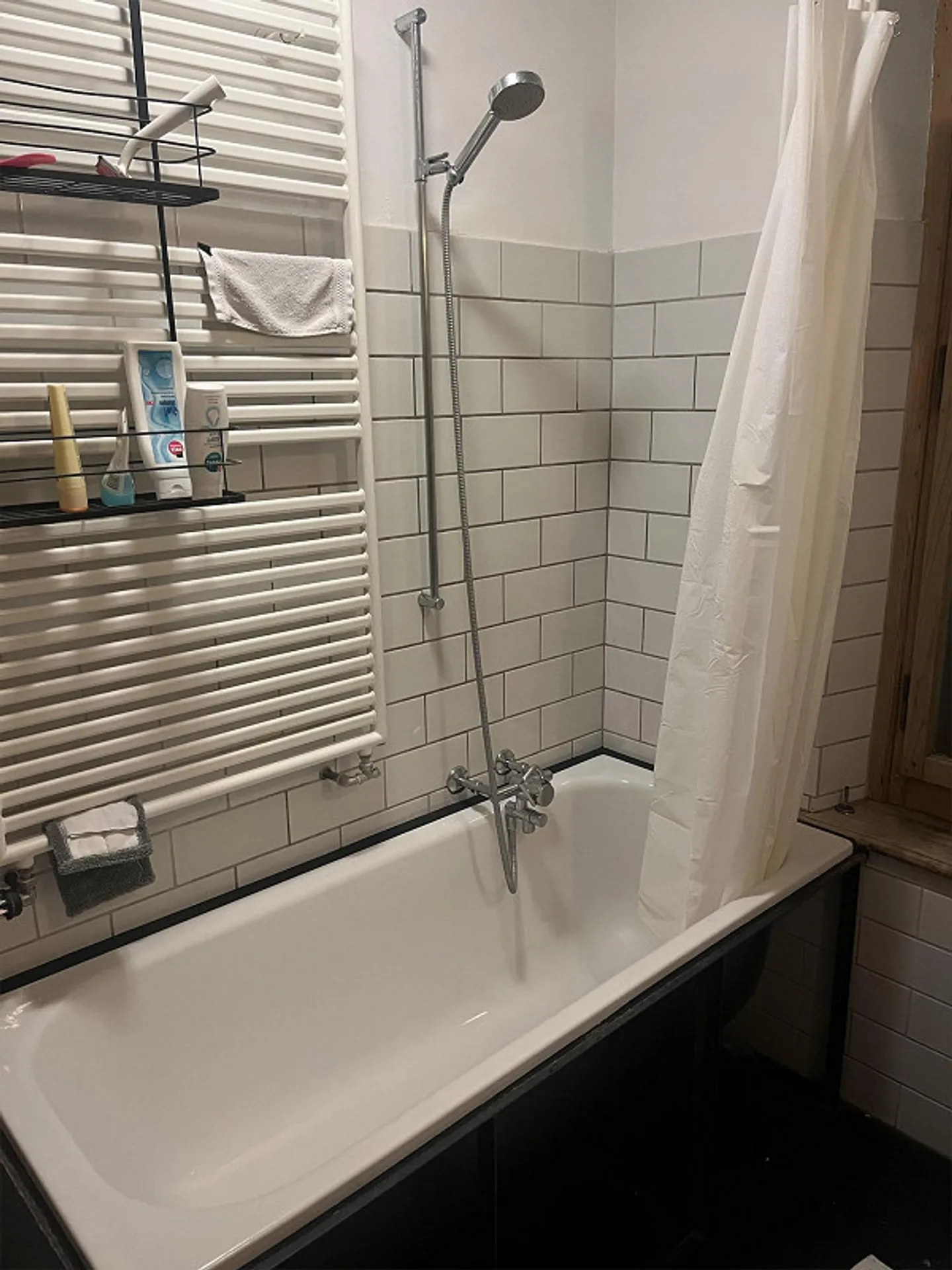 Appartamento 2,5 locali con camino in posizione tranquilla - Foto 7 di 8