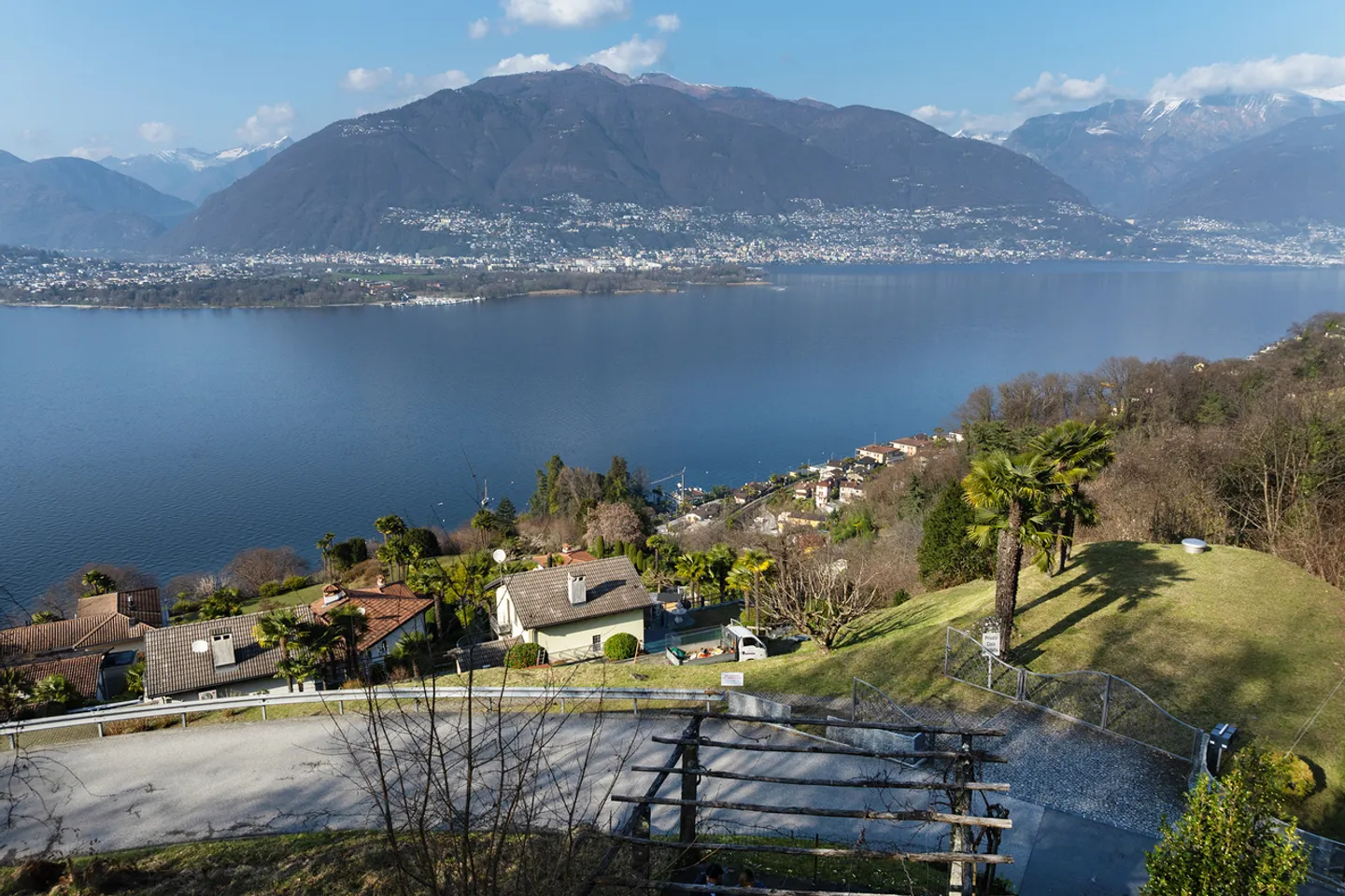 Charming Vacation Home with Lake View - Photo 11 of 12