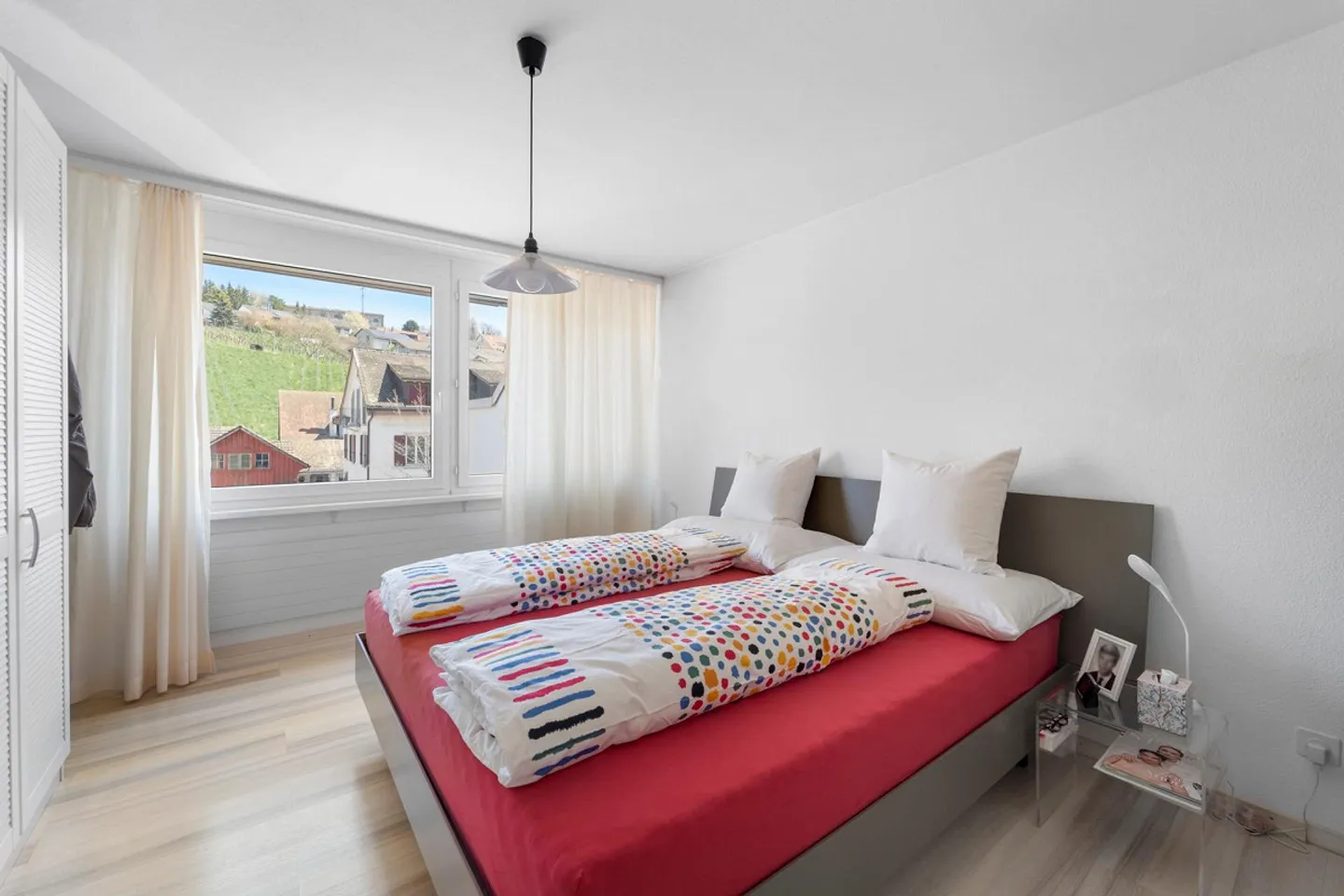 Attika-Wohnung mit Terrasse und wunderbarer, naher Rheinsicht - Foto 10 von 14