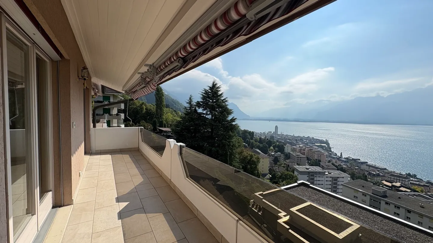 Rare Object in Montreux - Sublime Apartment with Panoramic View - Photo 4 of 9