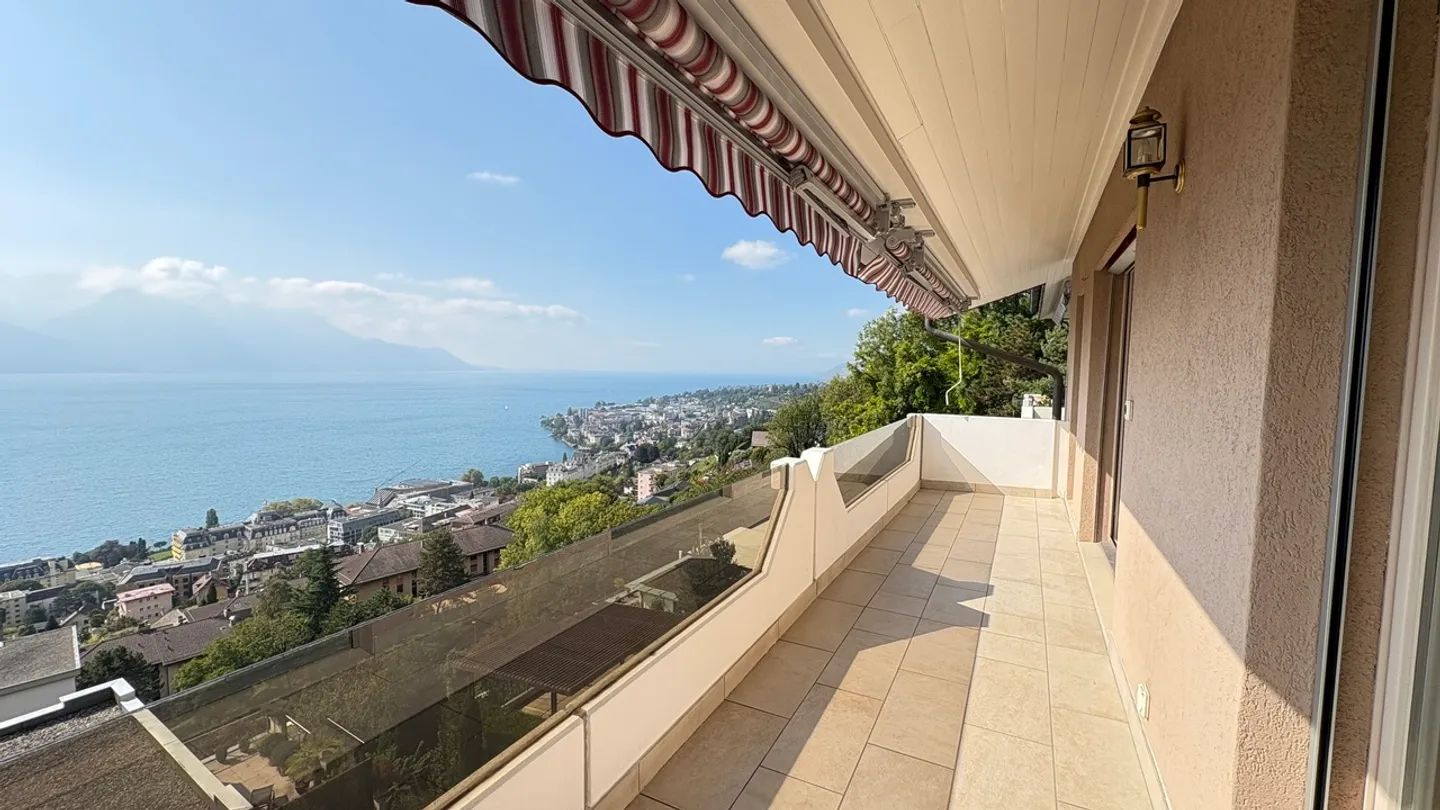 Rare Object in Montreux - Sublime Apartment with Panoramic View - Photo 5 of 9