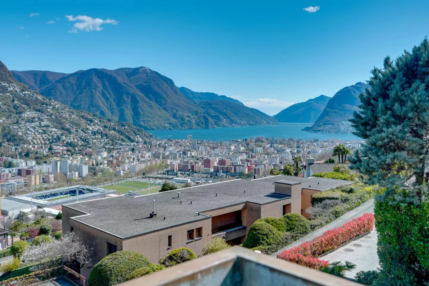 Elegante Penthouse mit Seeblick - Foto 2 von 13