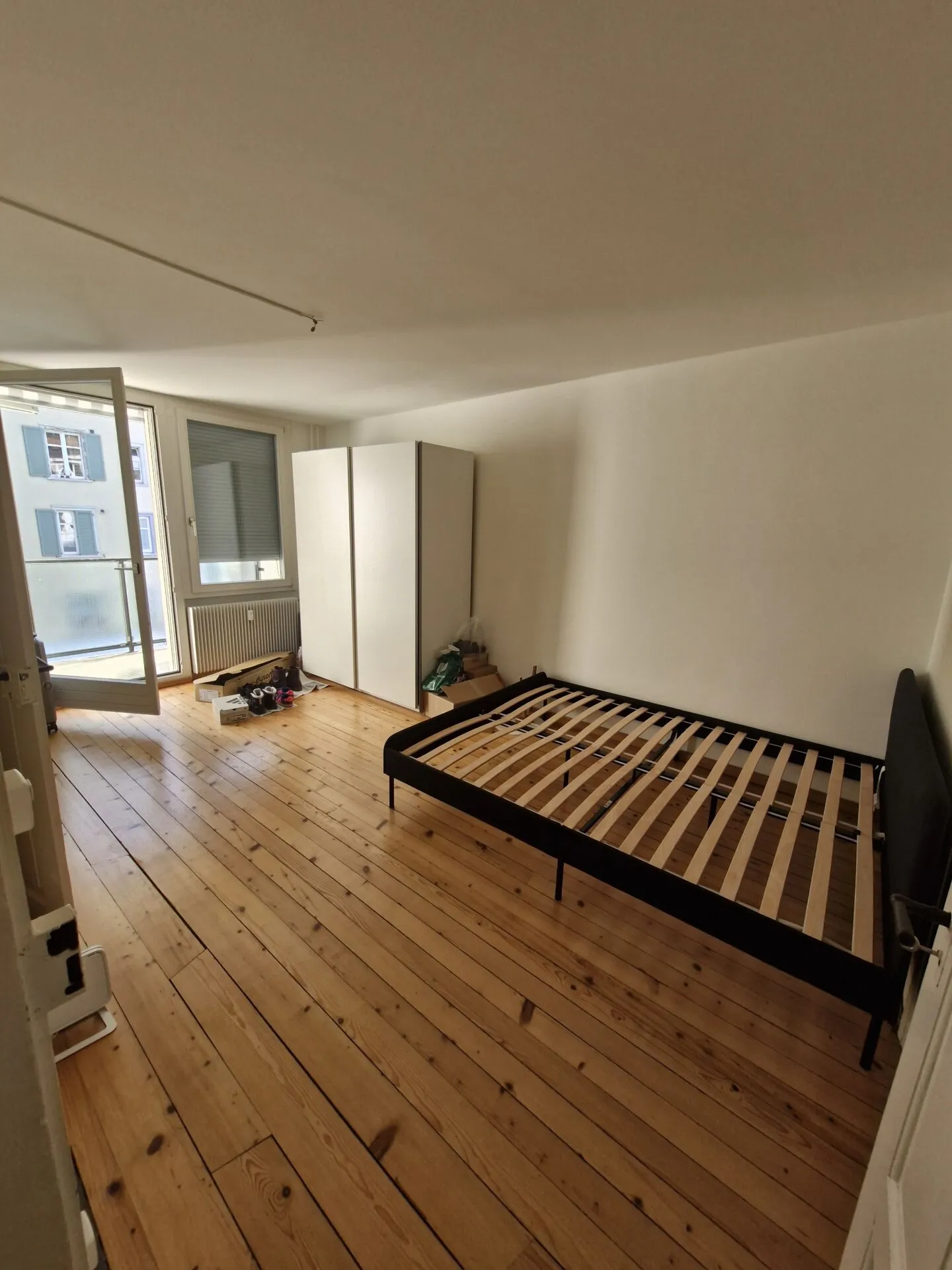 Appartamento d'epoca attraente con due balconi - Foto 4 di 12