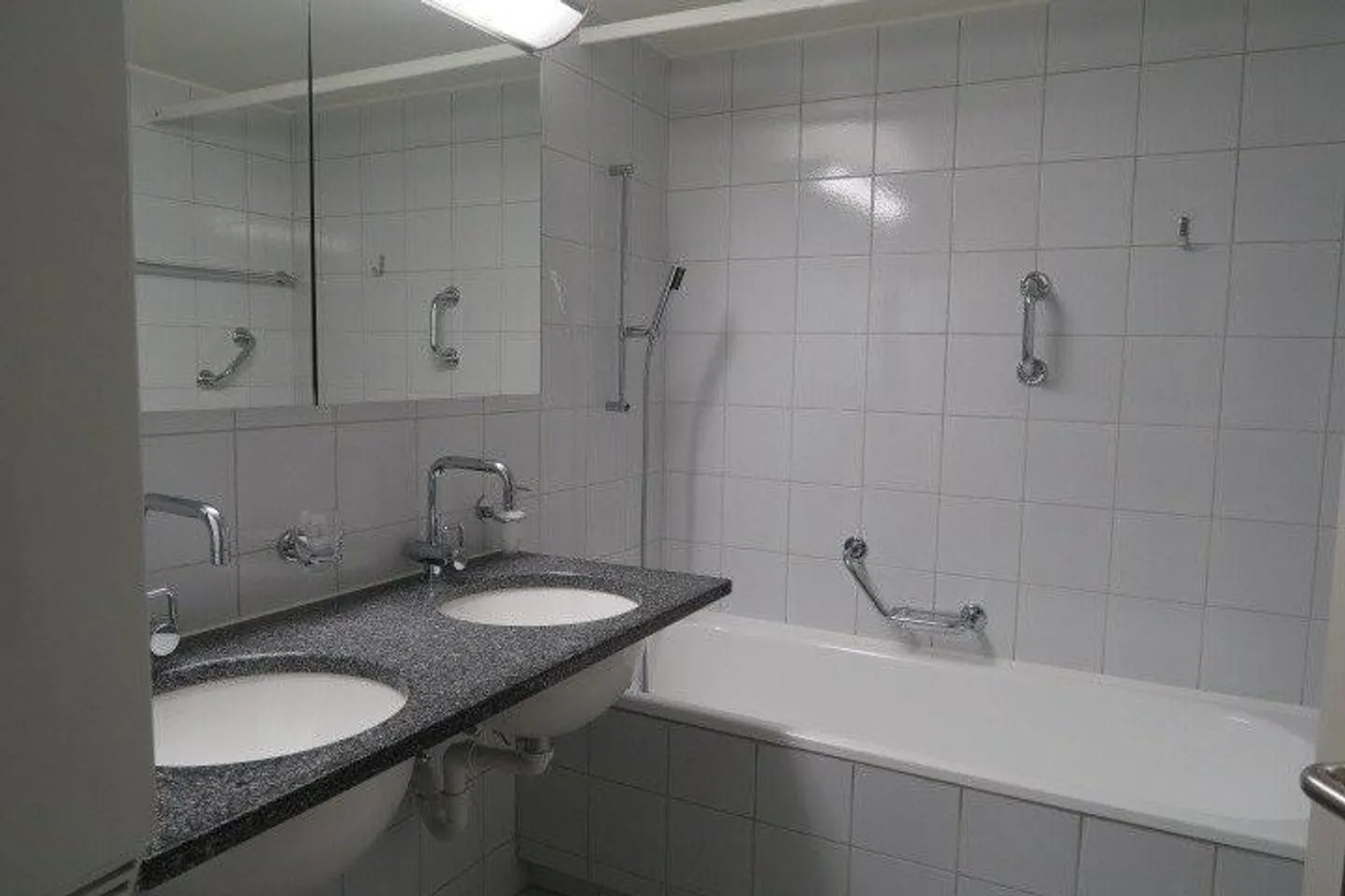 Appartement 3.5 pièces confortable dans un endroit calme - Photo 3 sur 10