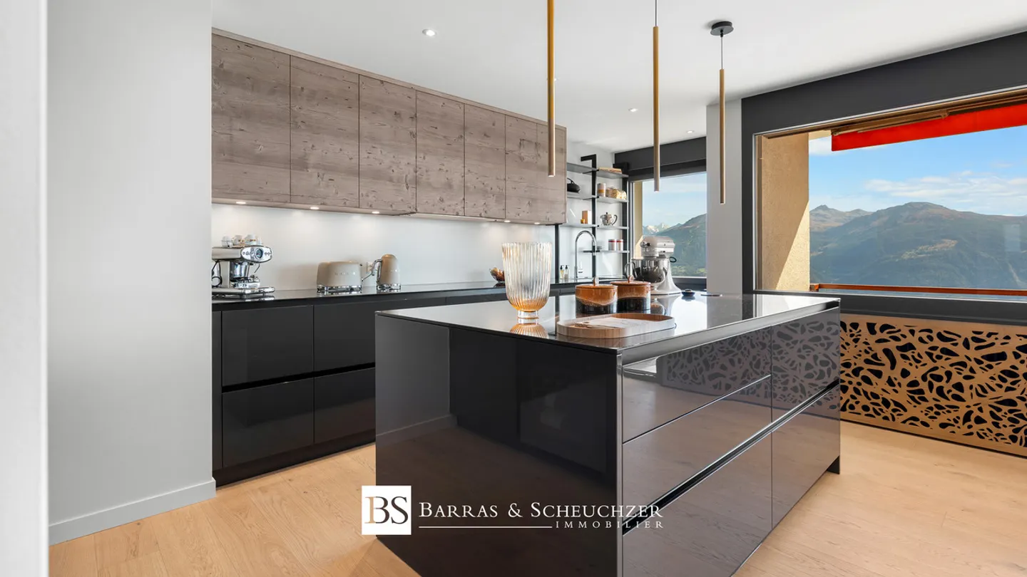 Exceptional penthouse fully renovated with breathtaking view - Photo 11 of 24