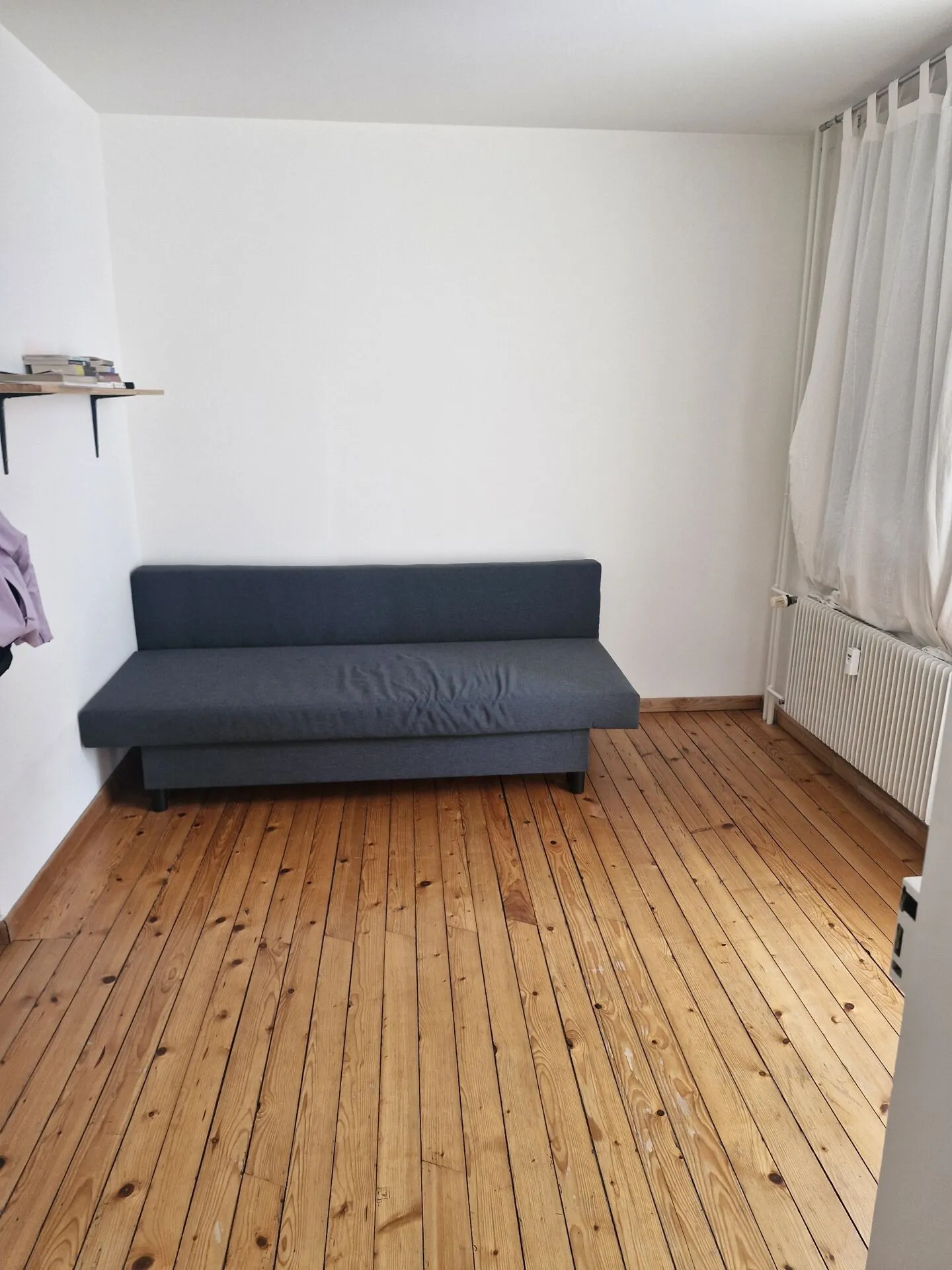 Appartamento d'epoca attraente con due balconi - Foto 6 di 12