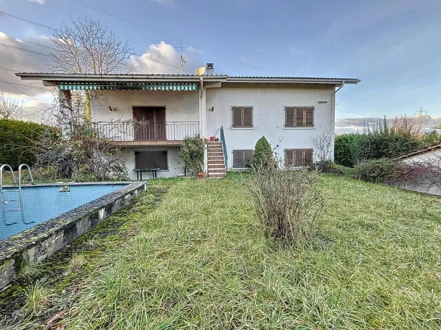 Casa con grande potenziale di ristrutturazione - Foto 2 di 13