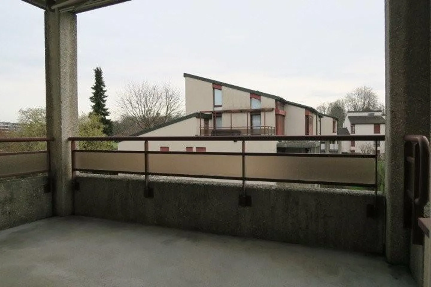 Appartement 3.5 pièces confortable dans un endroit calme - Photo 10 sur 10