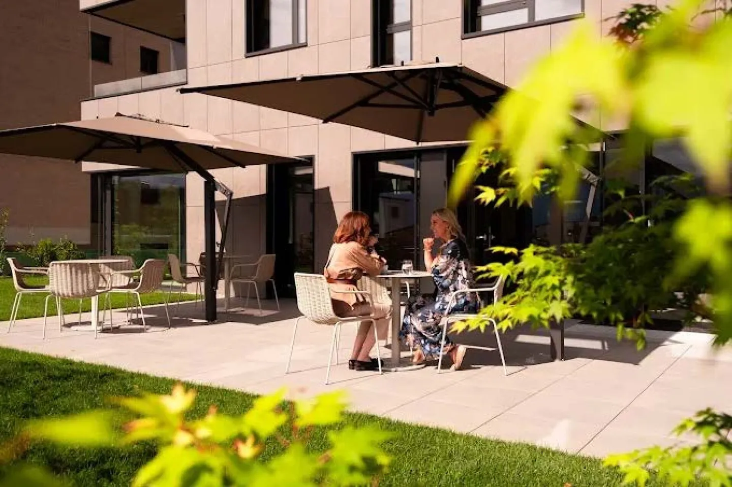 Senior living studios, one-bedroom and two-bedroom apartments long stay furnished or not - Photo 14 of 15