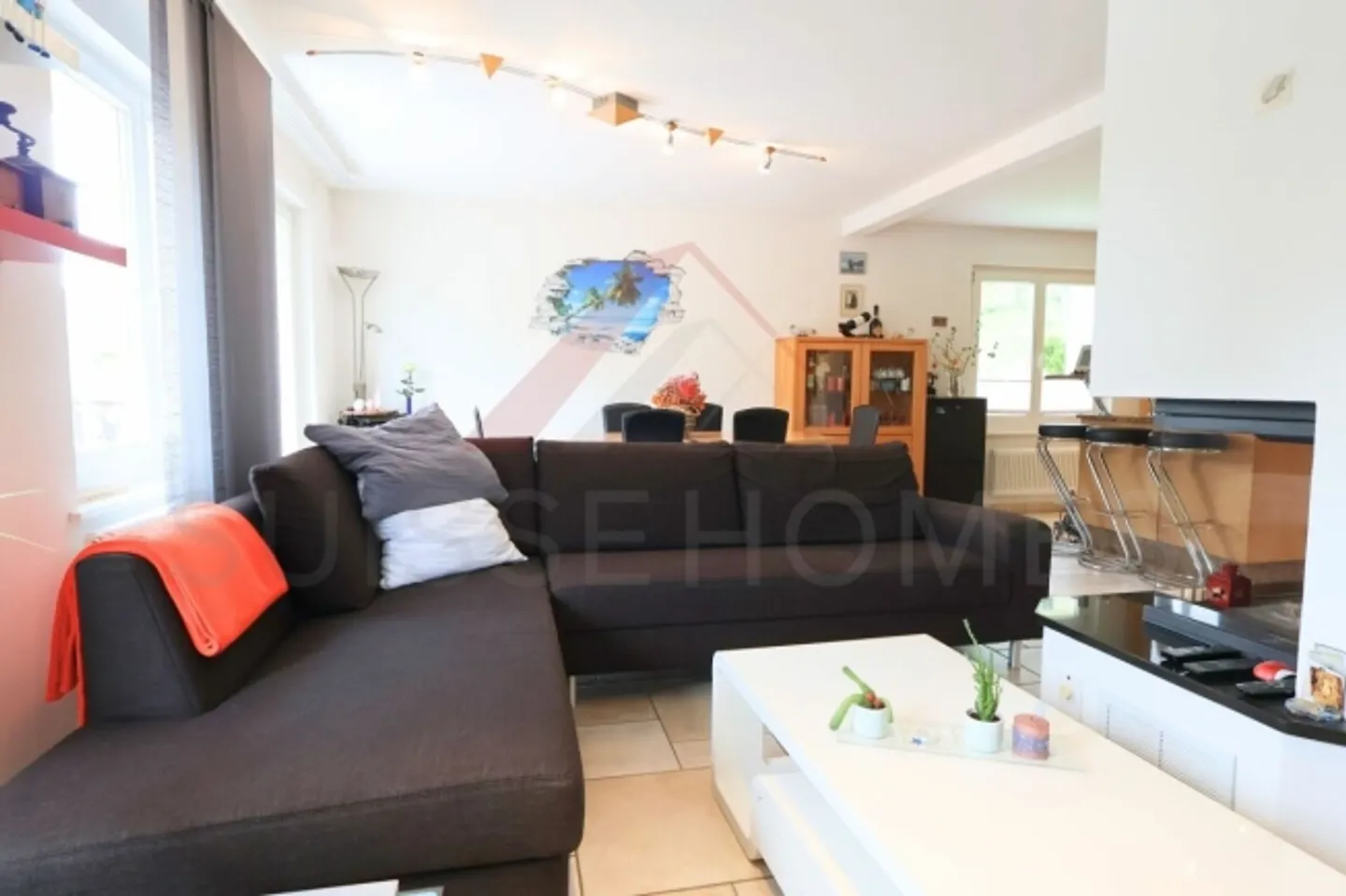 «Moutier - Casa indipendente con 2 appartamenti (2.5 + 4 stanze), ca. 130 m² su 650 m² da abitare e affittare» - Foto 4 di 19