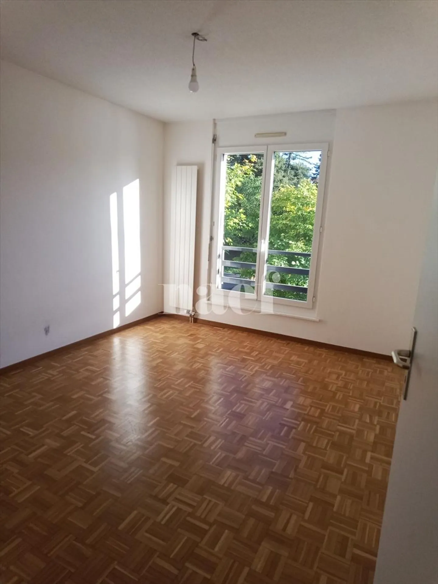 5-room apartment - Photo 3 of 6