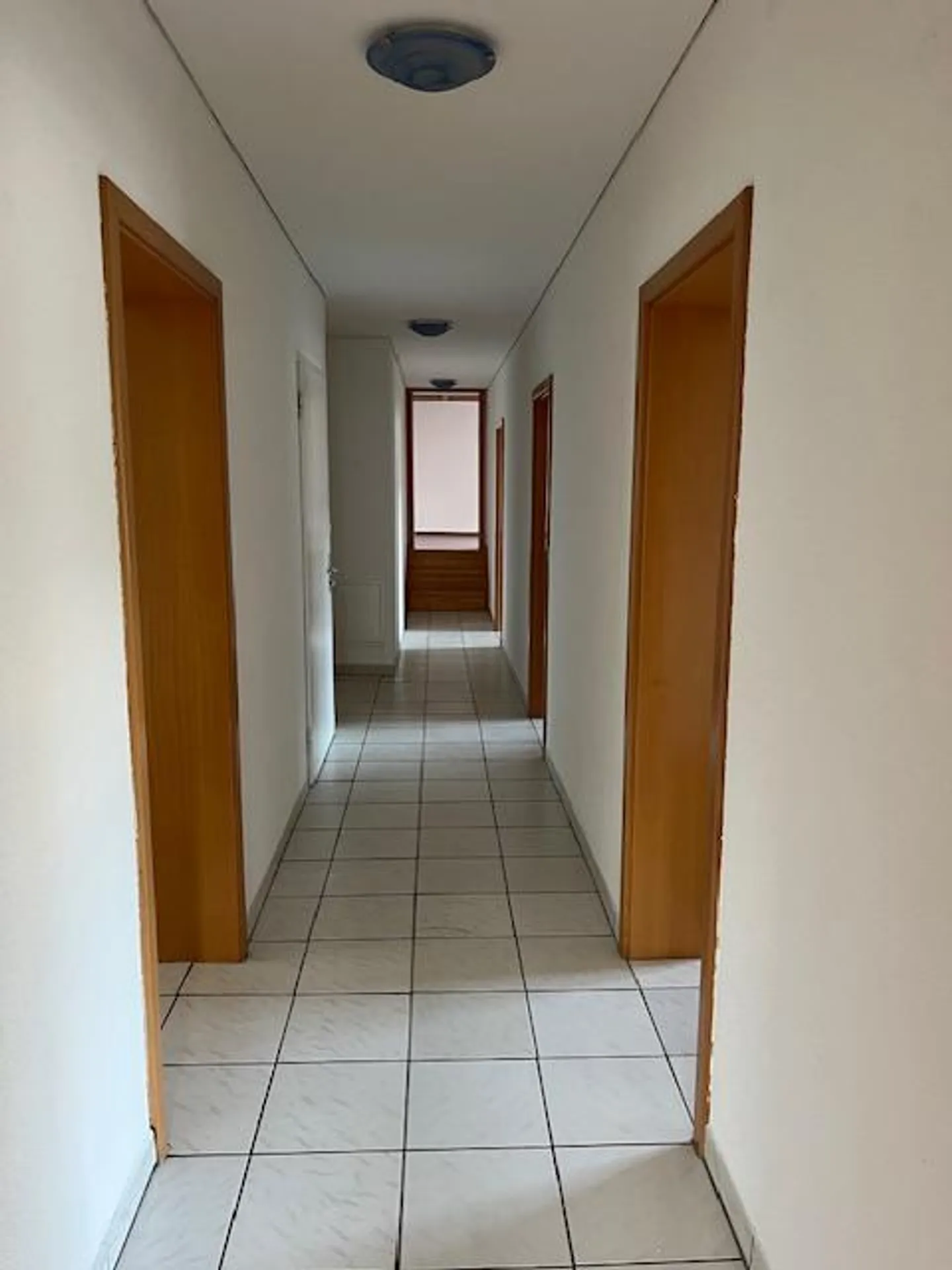 Appartamento di 6,5 locali in posizione centrale - Foto 4 di 9