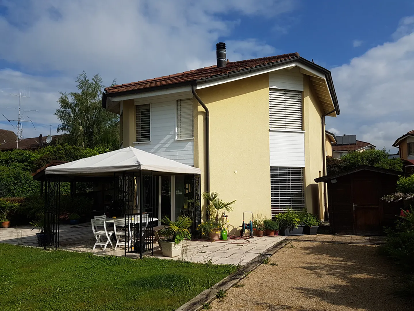 ZU VERMIETEN! Prächtige Villa in einem Wohngebiet von Bussigny - Foto 1 von 12