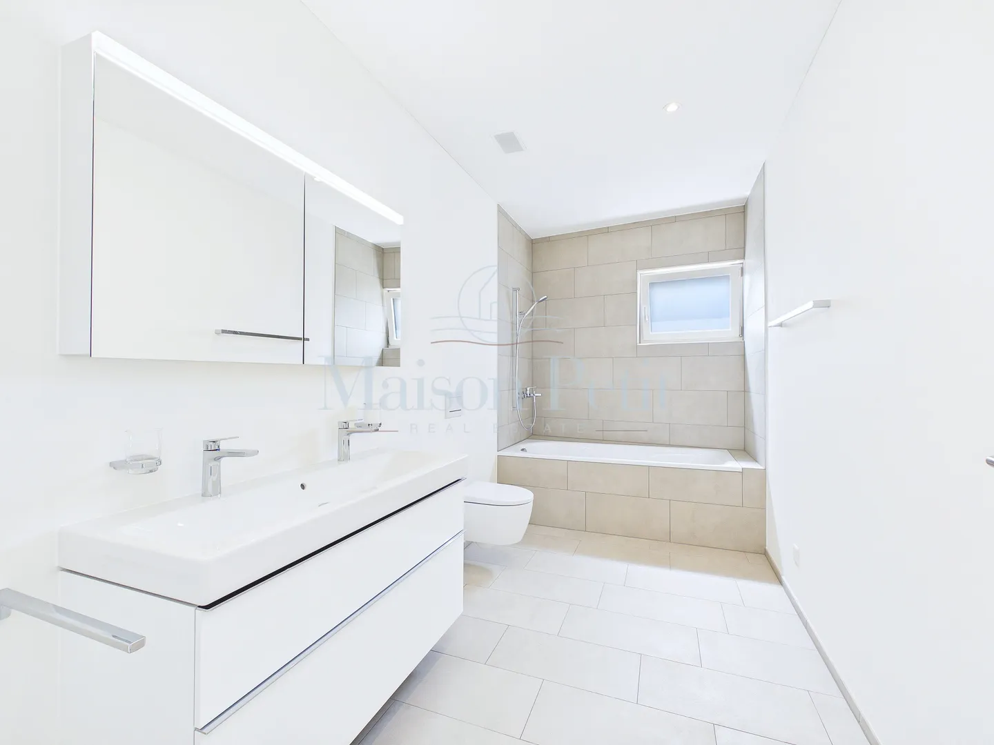 Perfect for Families: Scenic Views, Space, and Low Utility Costs - Move in Without Construction Stress. - Photo 10 of 13