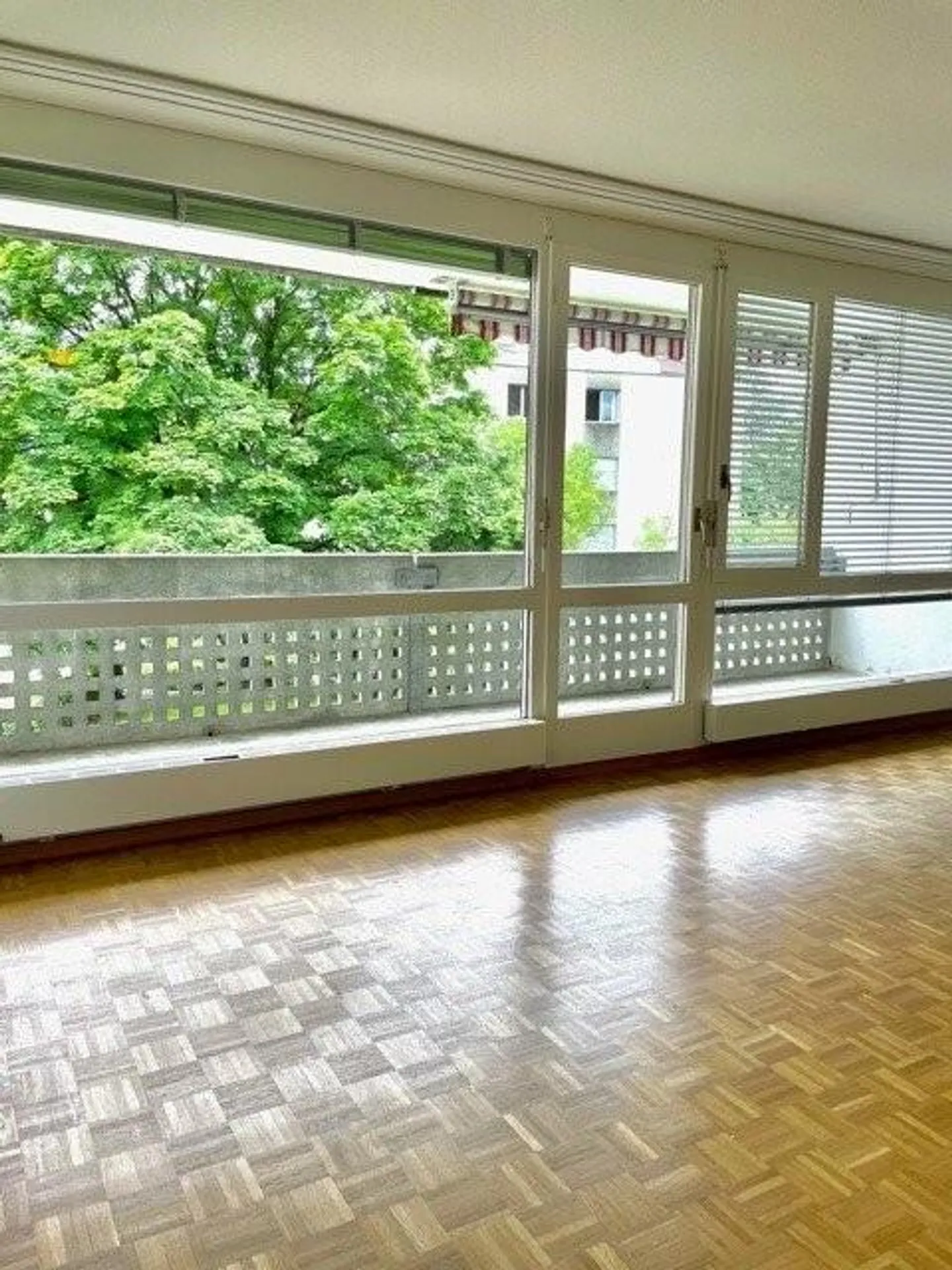 Geräumige Wohnung in zentraler Lage - Foto 3 von 9