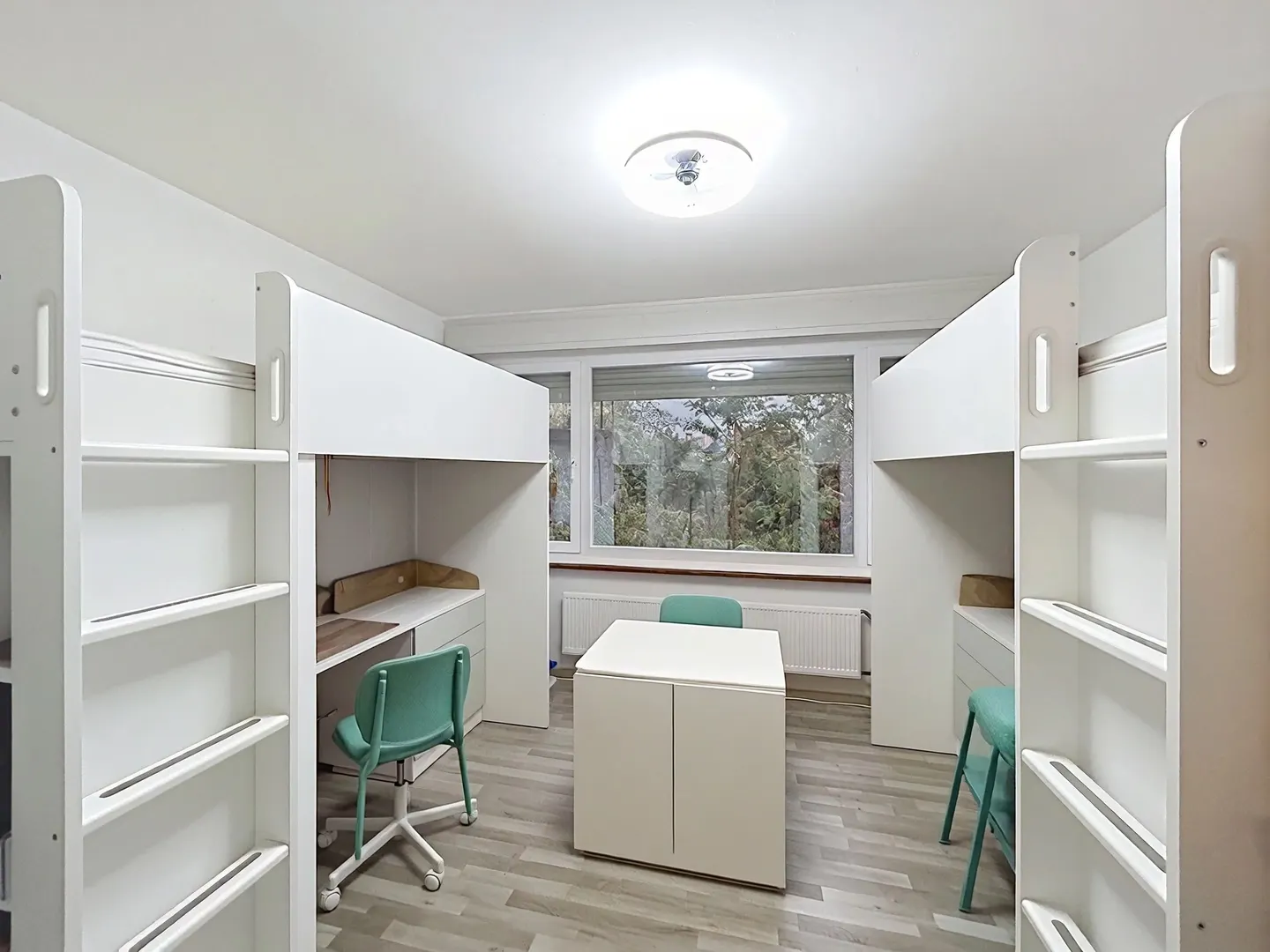 Appartement Charmant avec Vue sur le Lac - Photo 6 sur 9