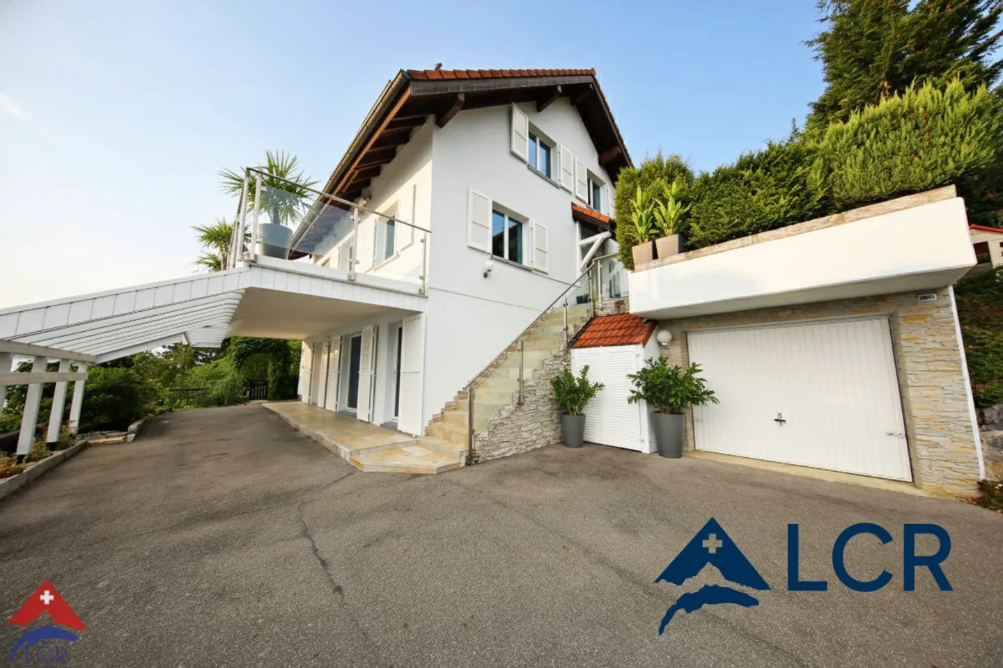 Prächtige Villa mit Seeblick - Foto 3 von 13