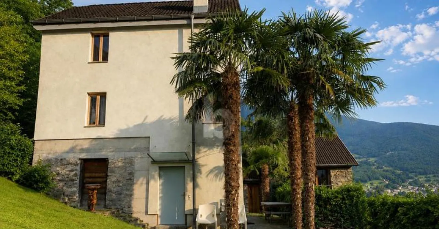 Maison Familiale Spacieuse à Malvaglia - Photo 1 sur 5