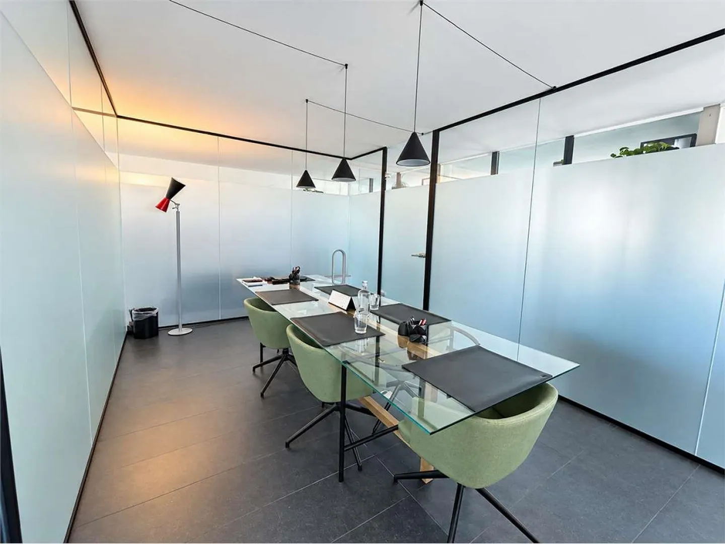 Privates Büro in gemeinsam genutztem professionellem Raum - Foto 9 von 12