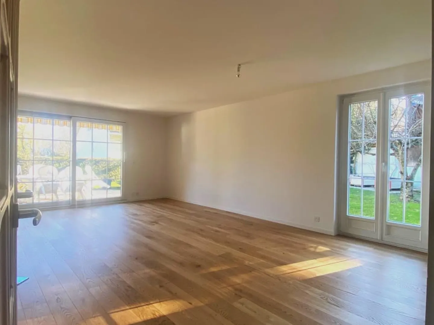 Casa bifamiliare di 6 stanze a Mies - Foto 3 di 12