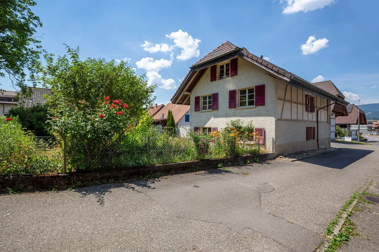 Stöckli with 2 apartments and large garden - Photo 12 of 12